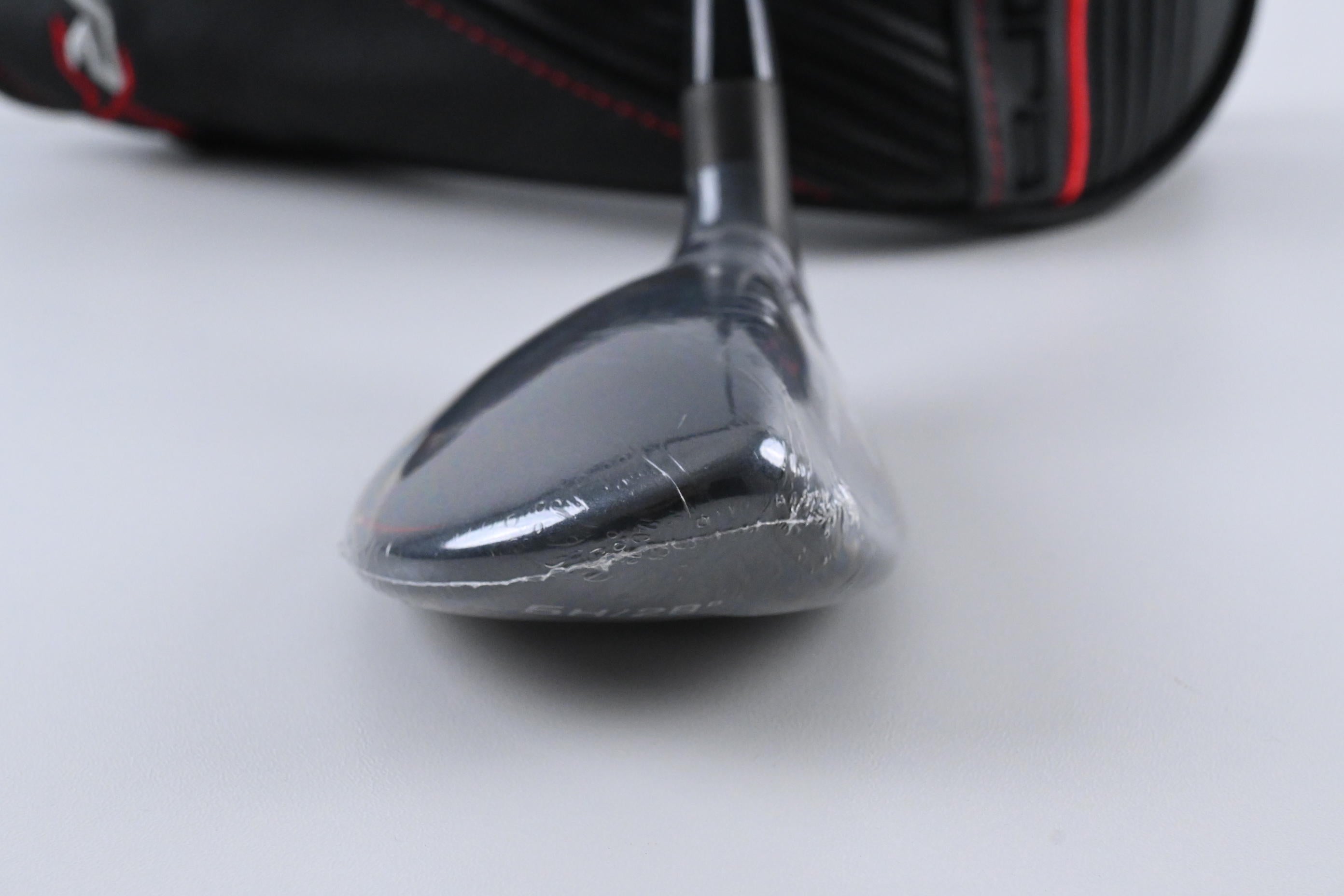 Cobra Air-X #6 Hybrid / 28 Degree / Regular Flex Cobra Ultralite 50 Shaft