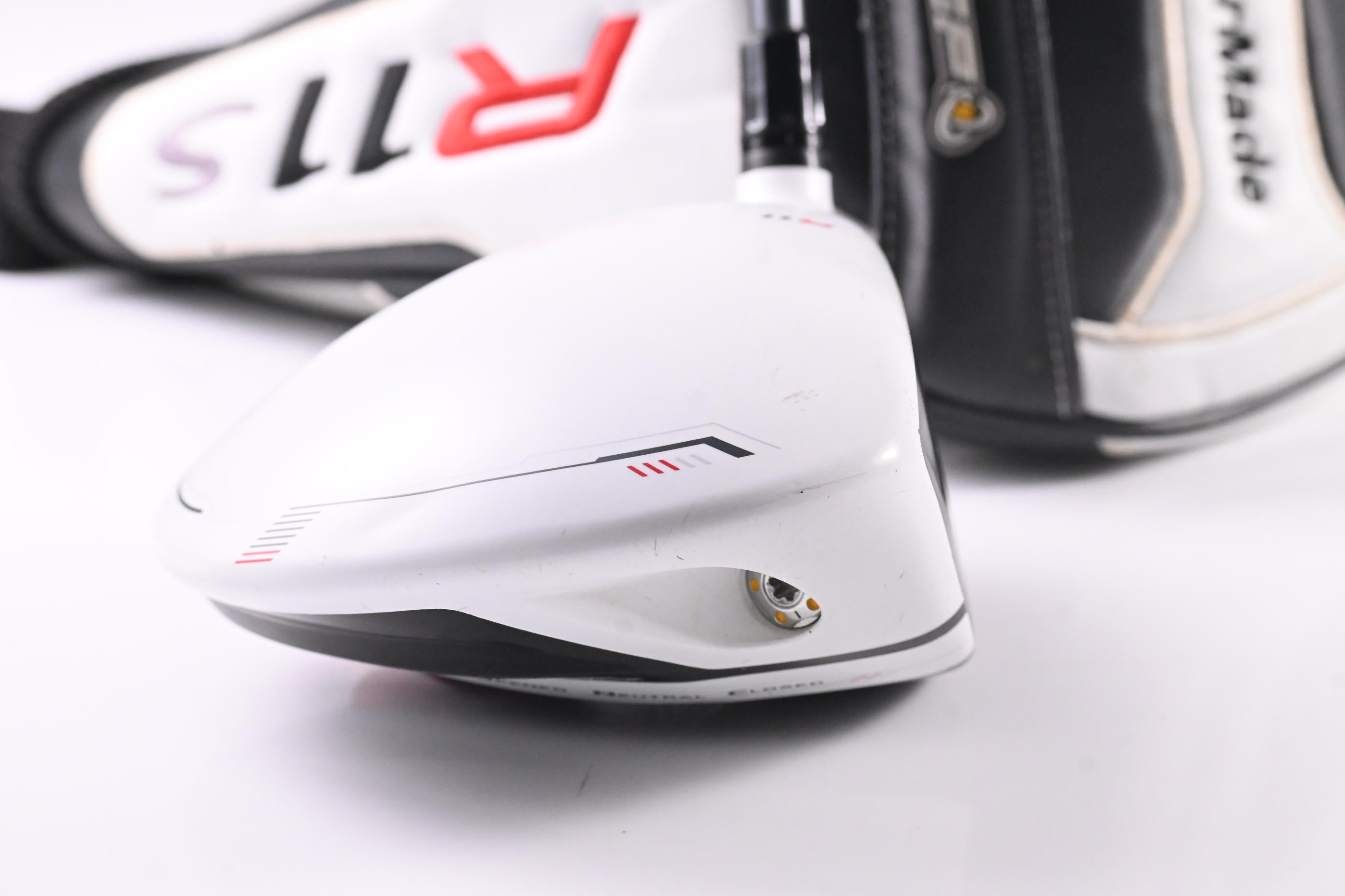 Taylormade R11S Driver / 10.5 Degree / Regular Flex Aldila RIP Phenom 60 Shaft