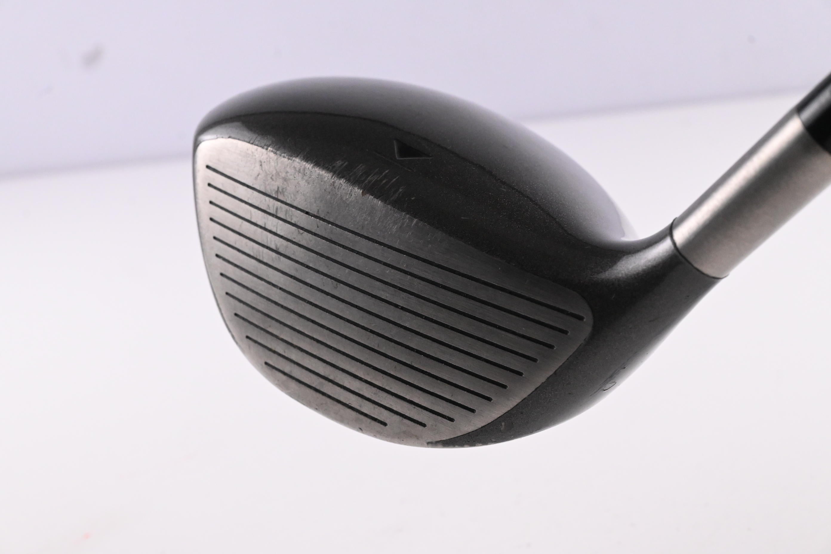 Titleist 975 D Driver / 9.5 Degree / Stiff Flex Titleist Ultralite Shaft