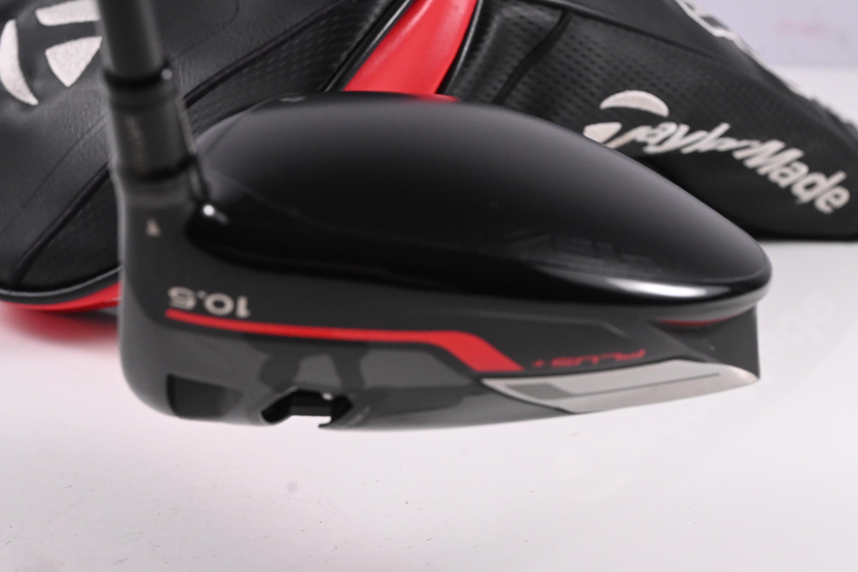 Taylormade Stealth Plus Driver / 10.5 Degree / Stiff Flex HZRDUS Smoke RDX Blue 70