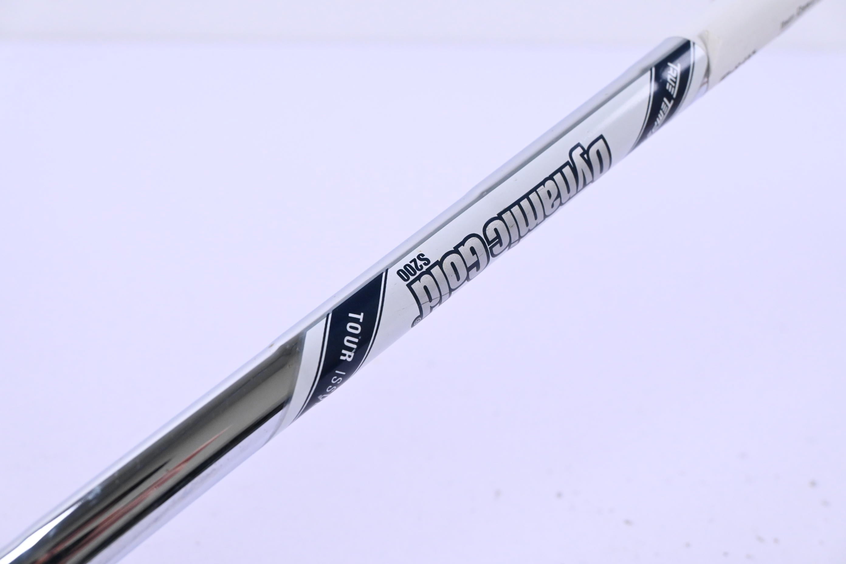 Taylormade Milled Grind 3 Black Gap Wedge / 52 Degree / Stiff Flex Dynamic Gold