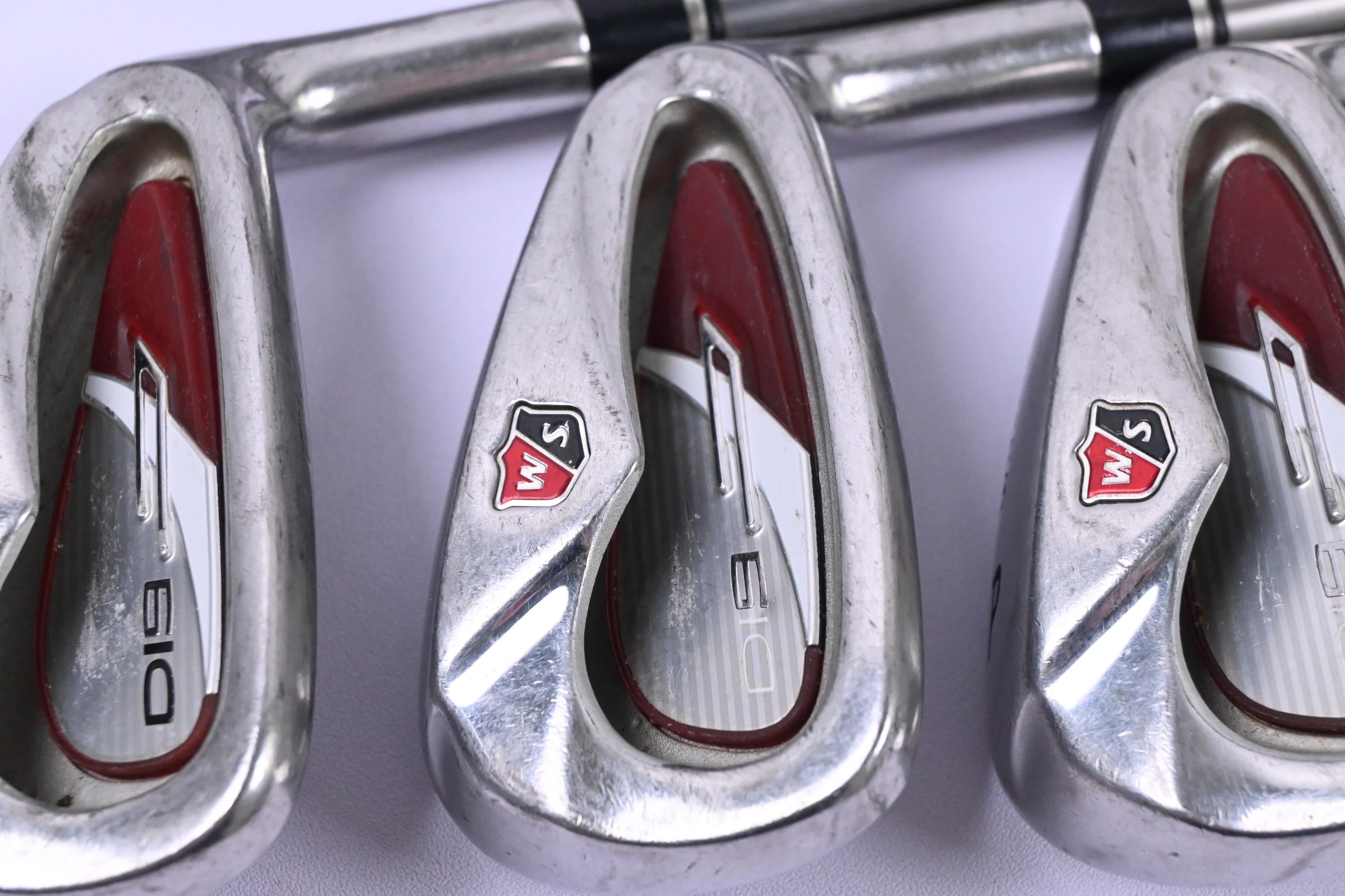 Wilson Di9 Irons /4-PW+SW / Regular Flex Proforce V2 65 Shafts