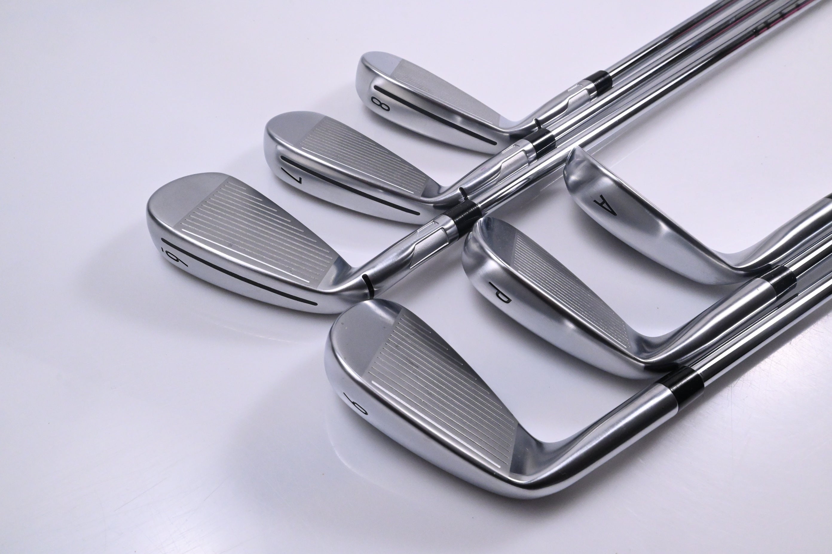 Taylormade Qi Max Irons / 6-PW+AW / Regular Flex KBS MAX Lite Shafts