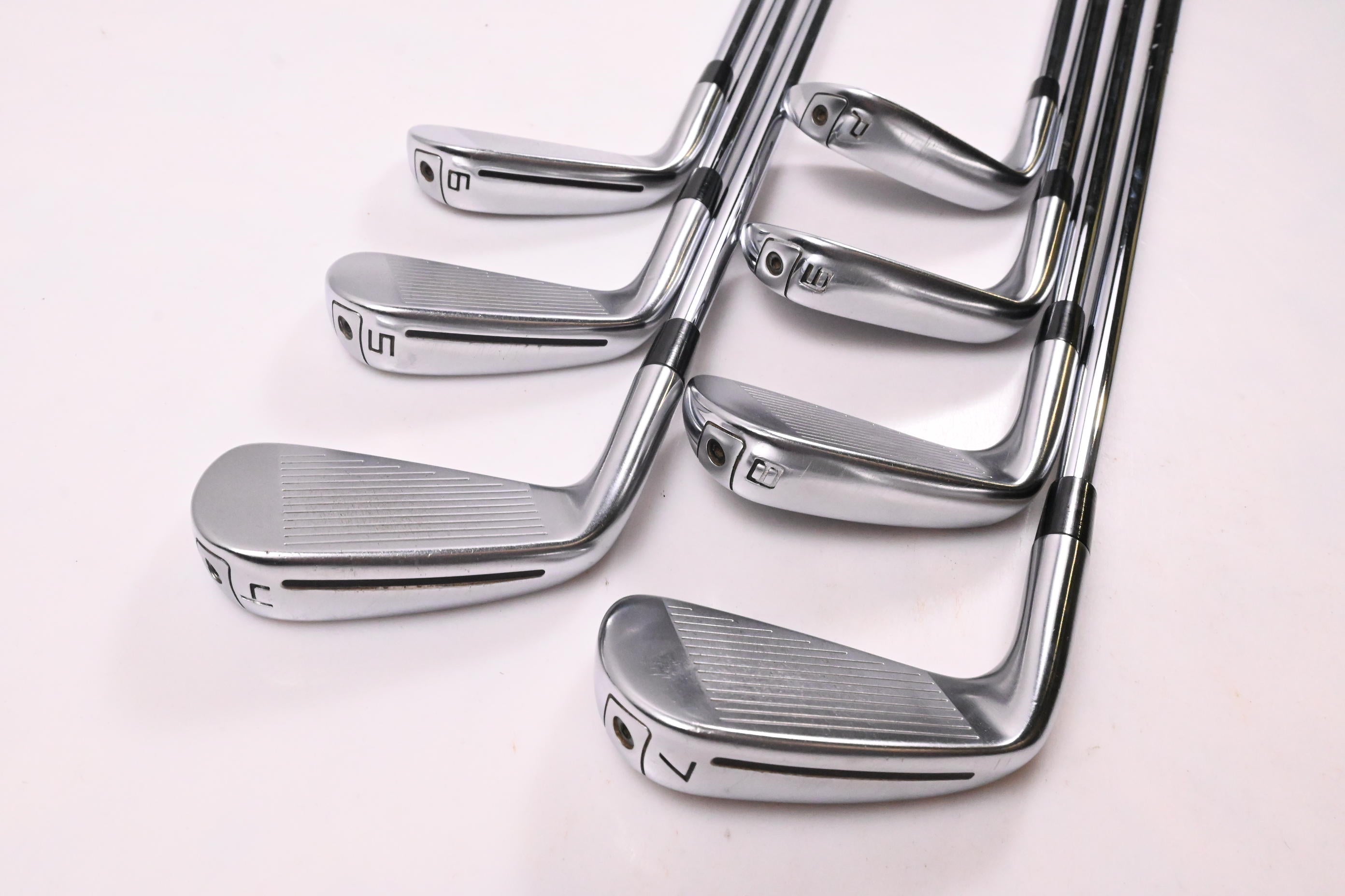 Taylormade P790 2019 Irons / 4-PW / Regular Flex Dynamic Gold 105 R300 Shafts