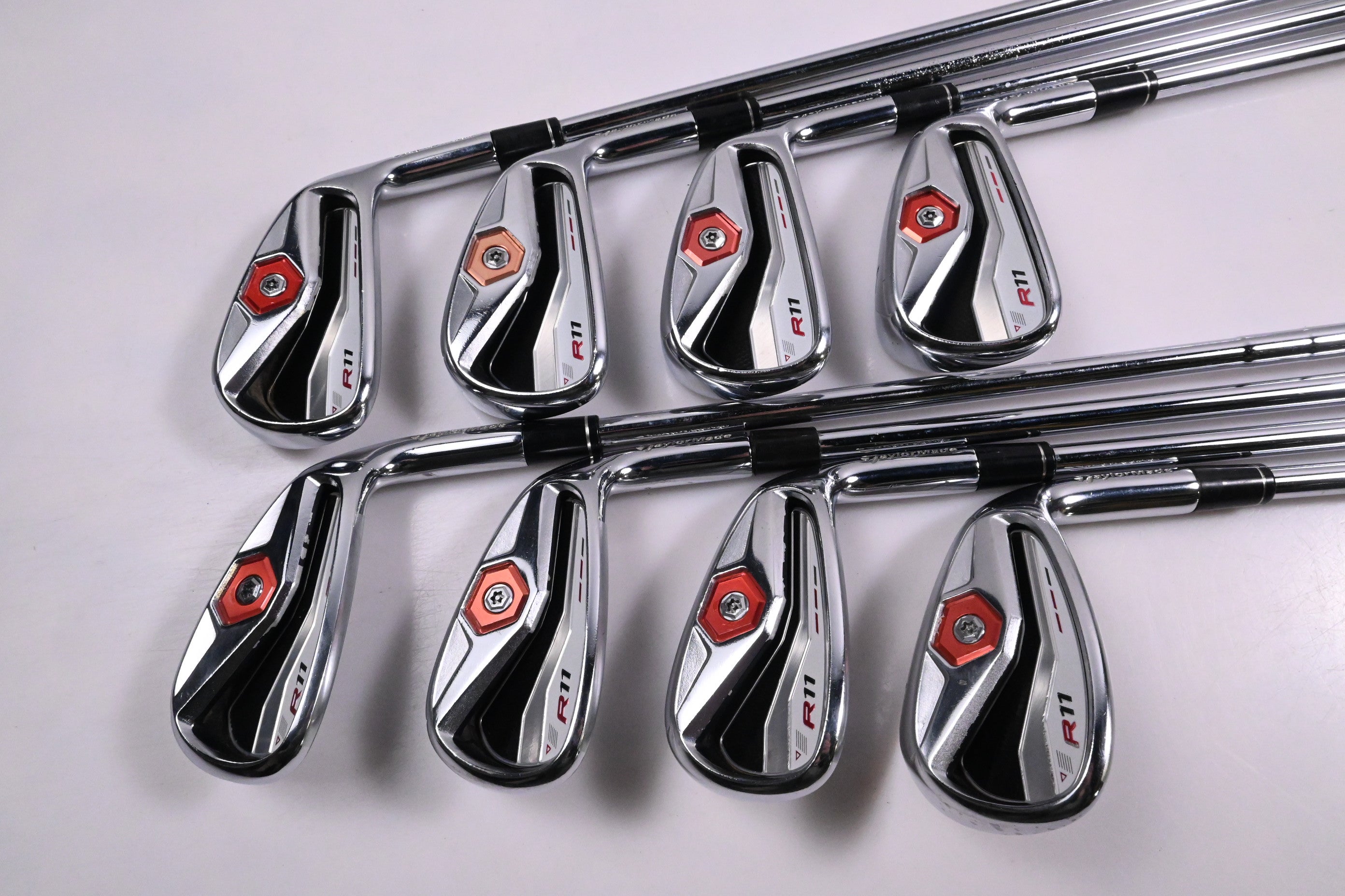 Taylormade R11 Irons / 4-PW+SW / Regular Flex KBS 90 Shafts