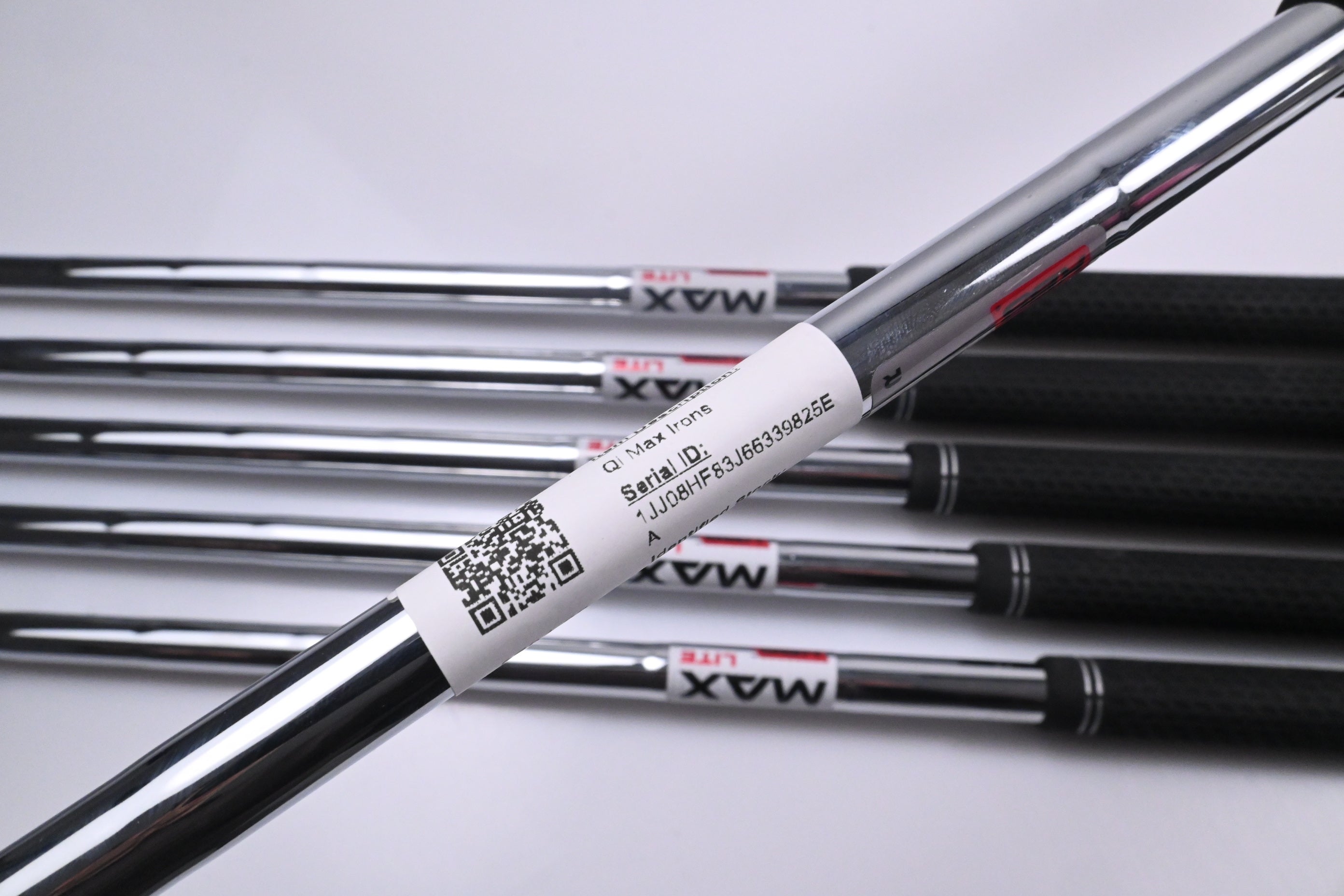 Taylormade Qi Max Irons / 6-PW+AW / Regular Flex KBS MAX Lite Shafts