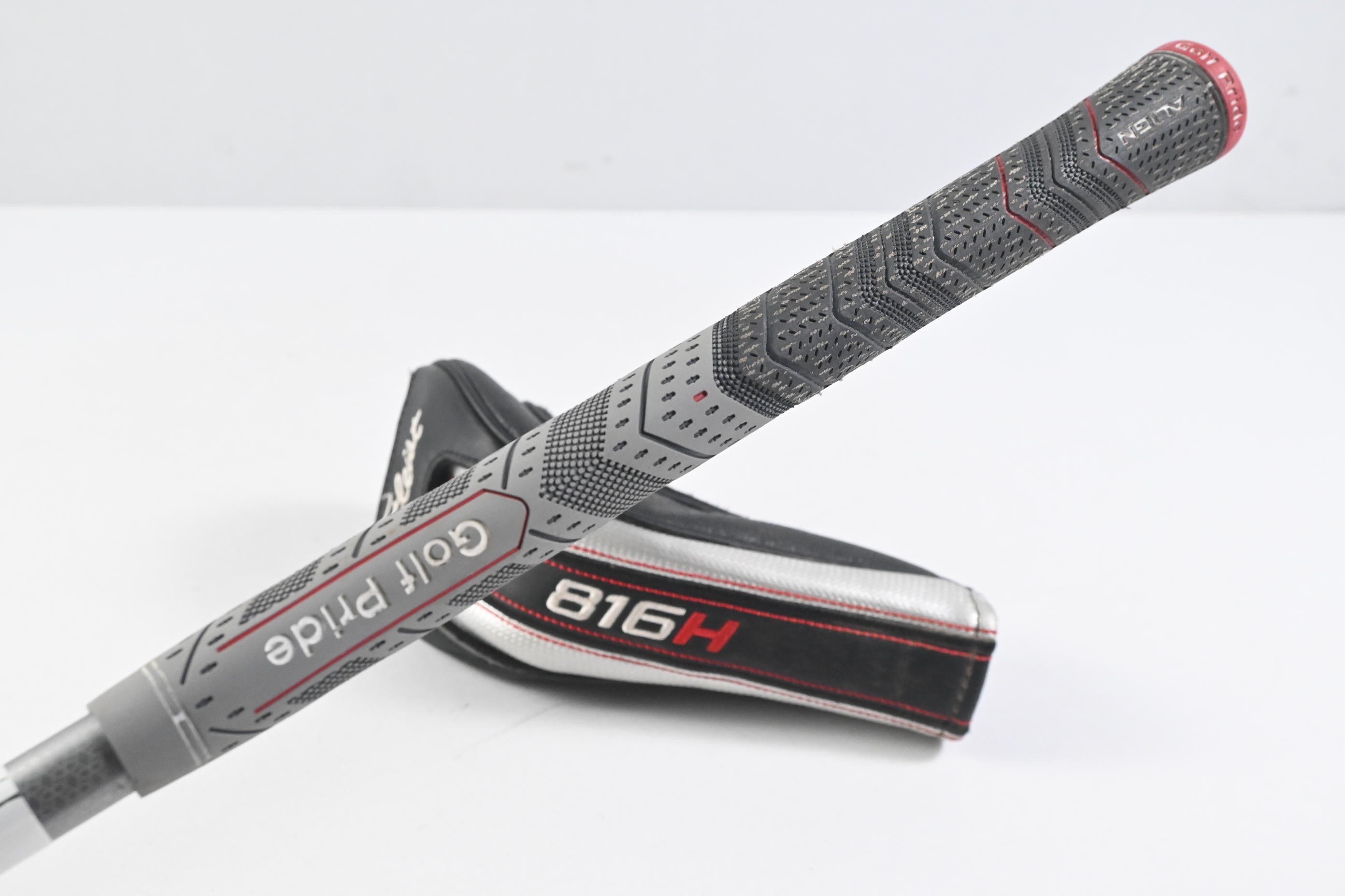 Titleist 816 H2 #4 Hybrid / 23 Degree / Regular Flex Diamana S+ Blue 70 Shaft