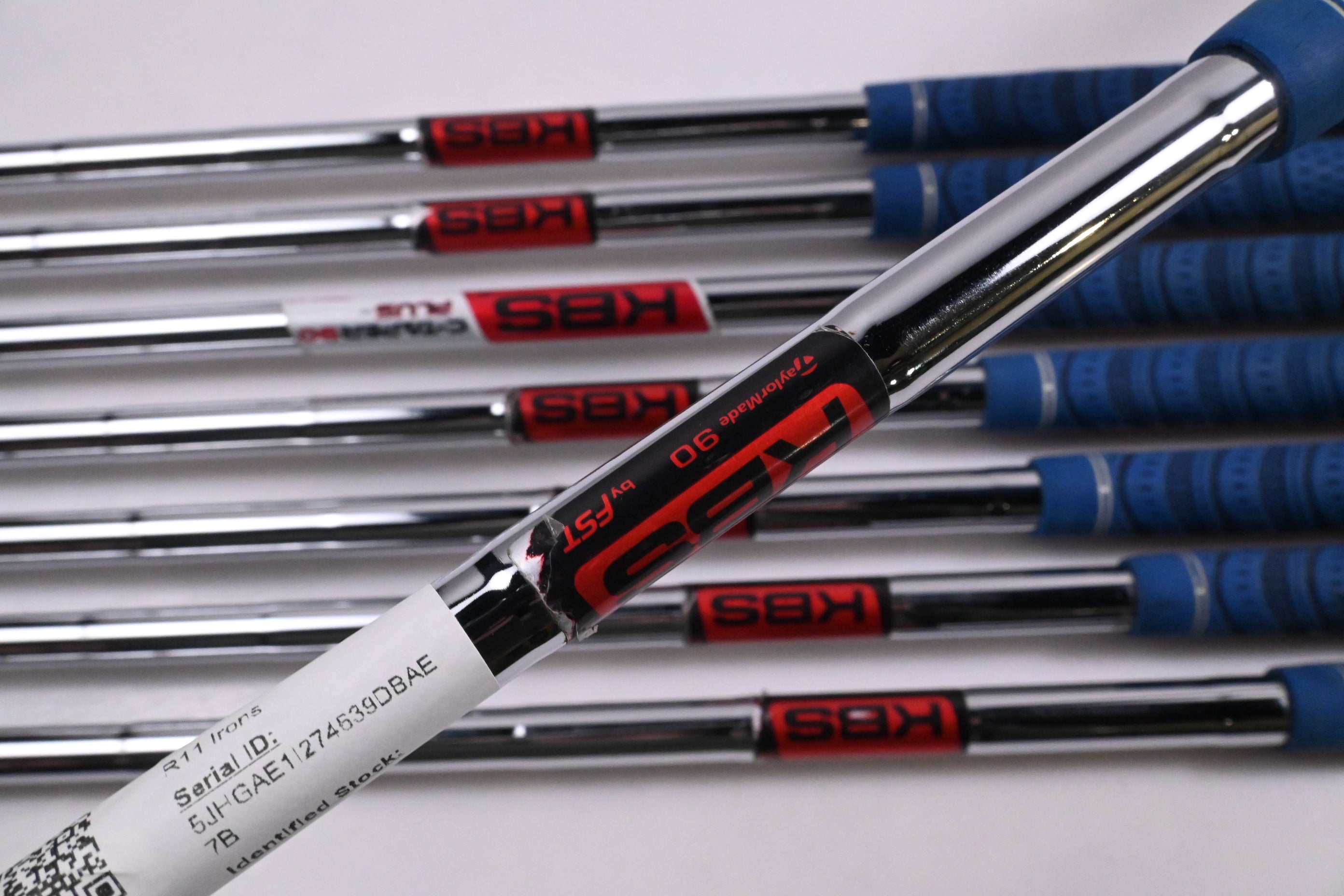 Taylormade R11 Irons / 4-PW+SW / Regular Flex KBS 90 Shafts