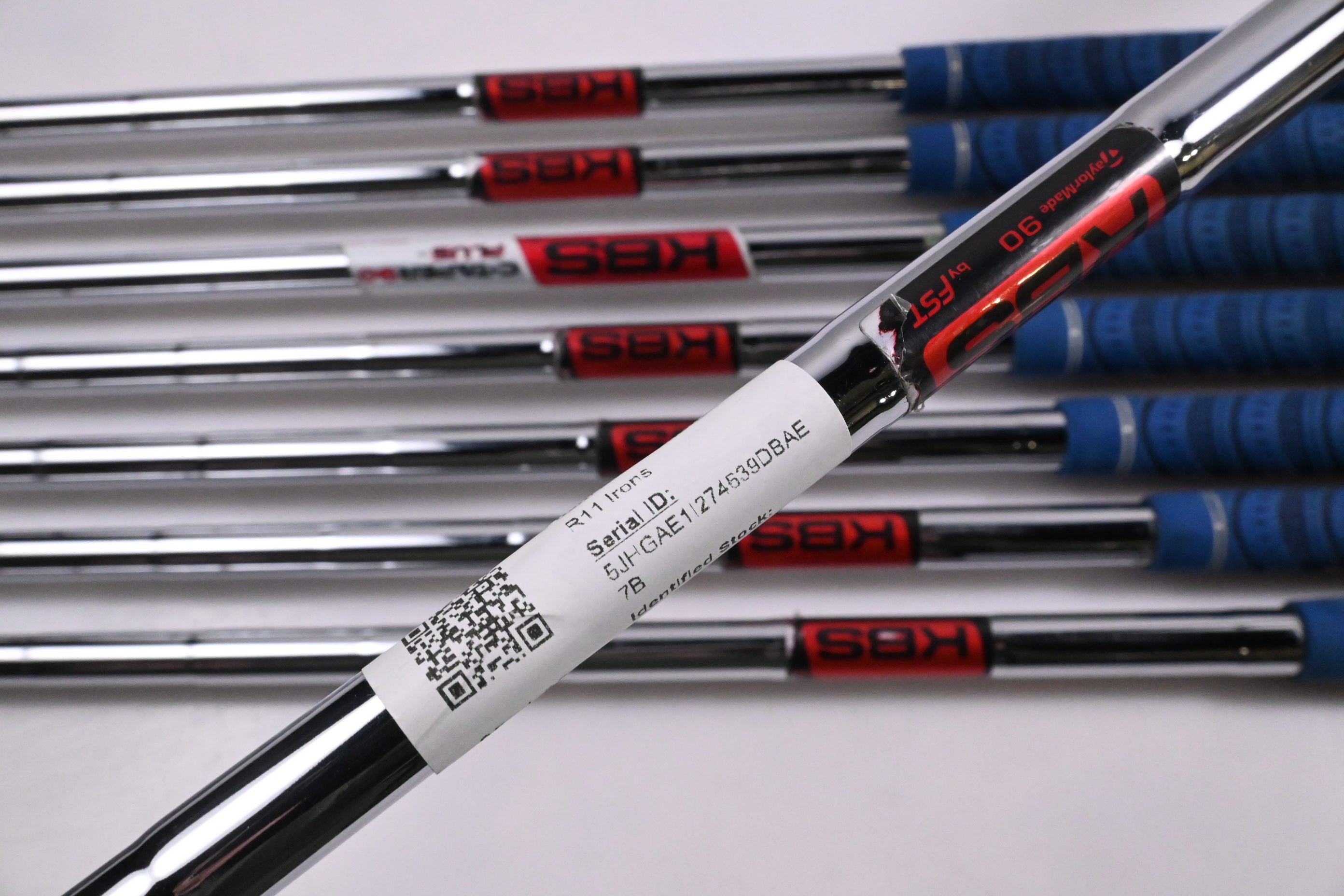 Taylormade R11 Irons / 4-PW+SW / Regular Flex KBS 90 Shafts