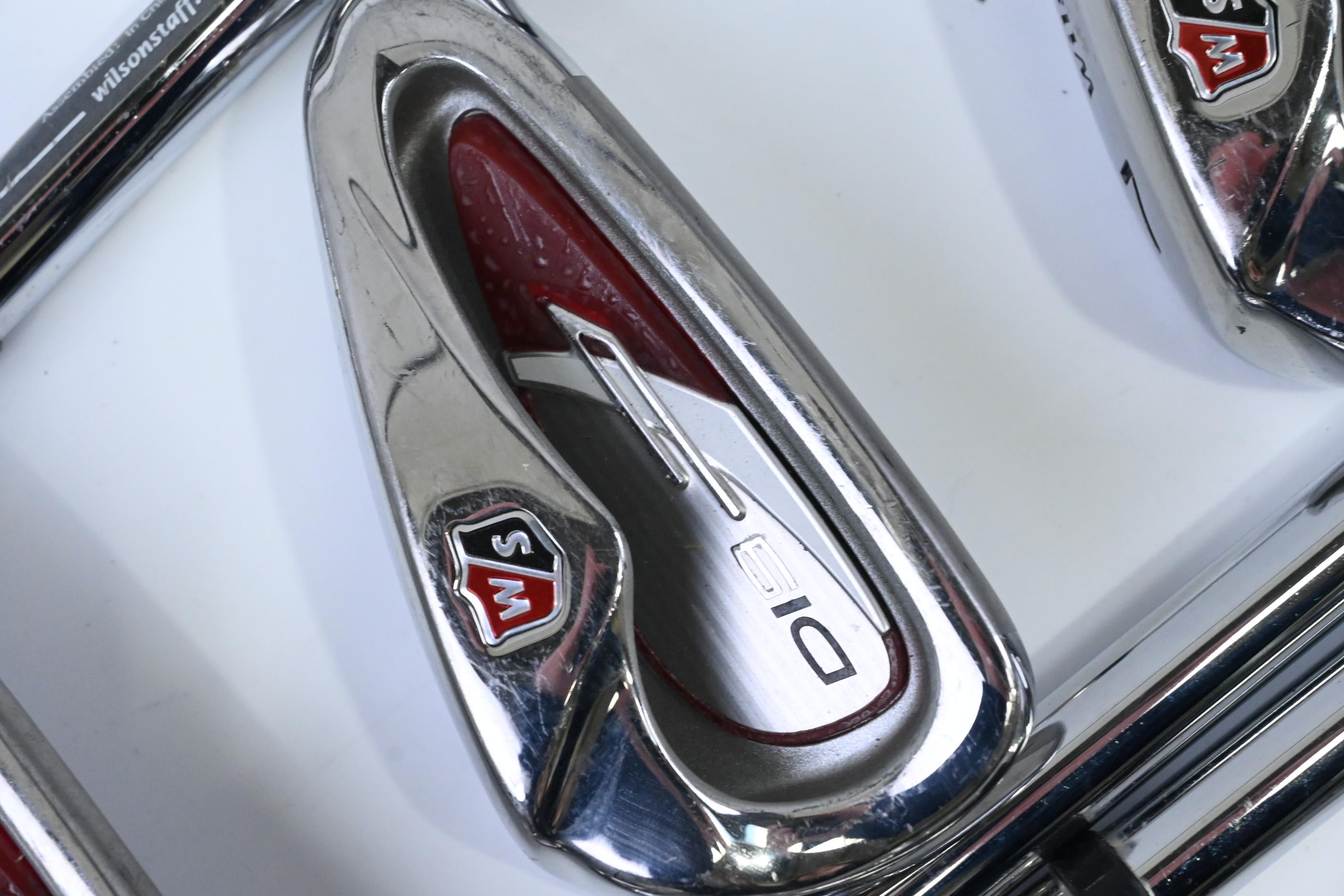 Wilson Di9 Irons / 4-PW+GW / Uniflex TX 99 Superlight Shafts