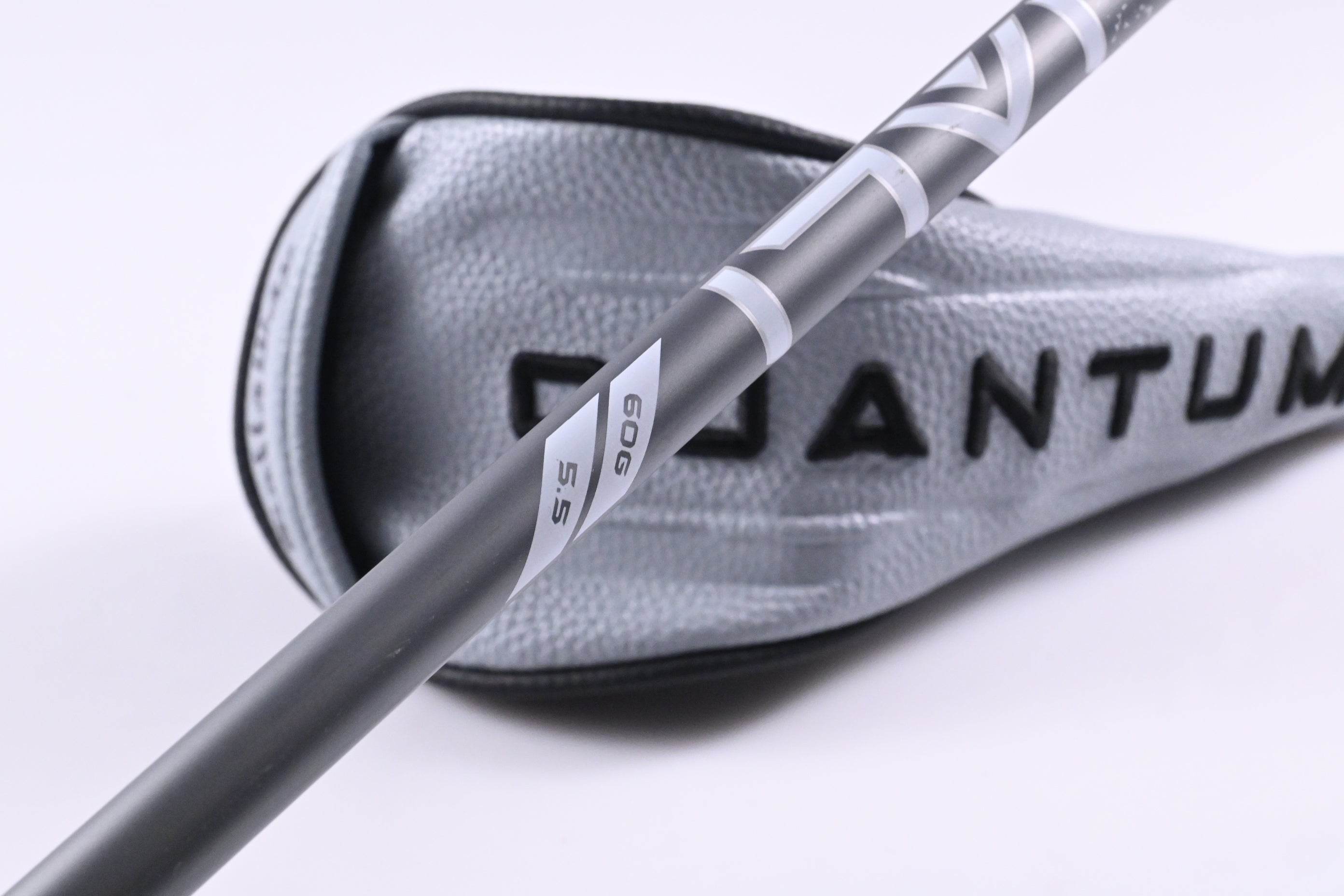 Callaway Quantum Max #5 Hybrid / 24 Degree / Regular Flex Denali Frost Silver 60