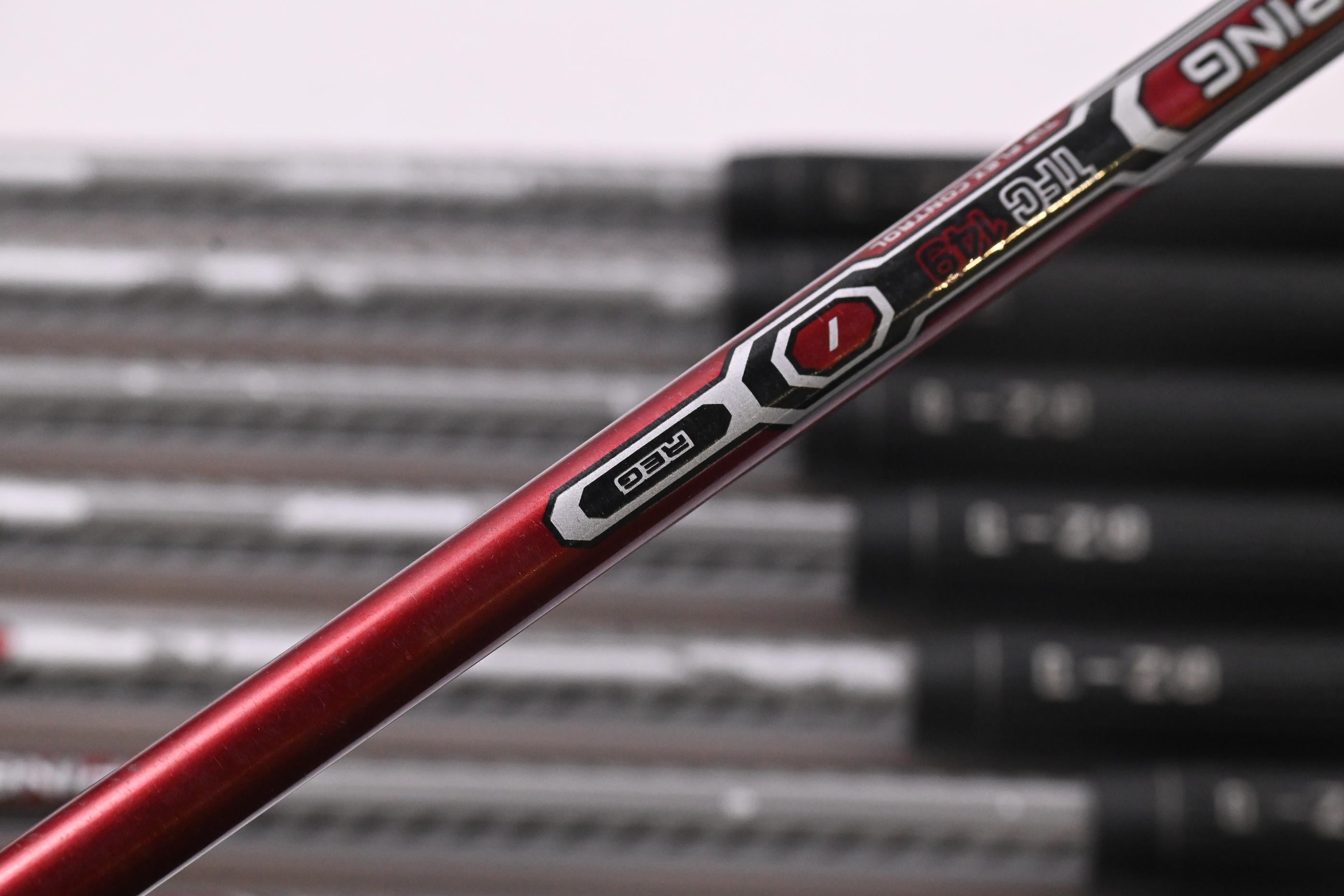 Ping G15 Irons / 4-PW+SW / Black Dot / Regular Flex Ping TFC 149 I Shafts