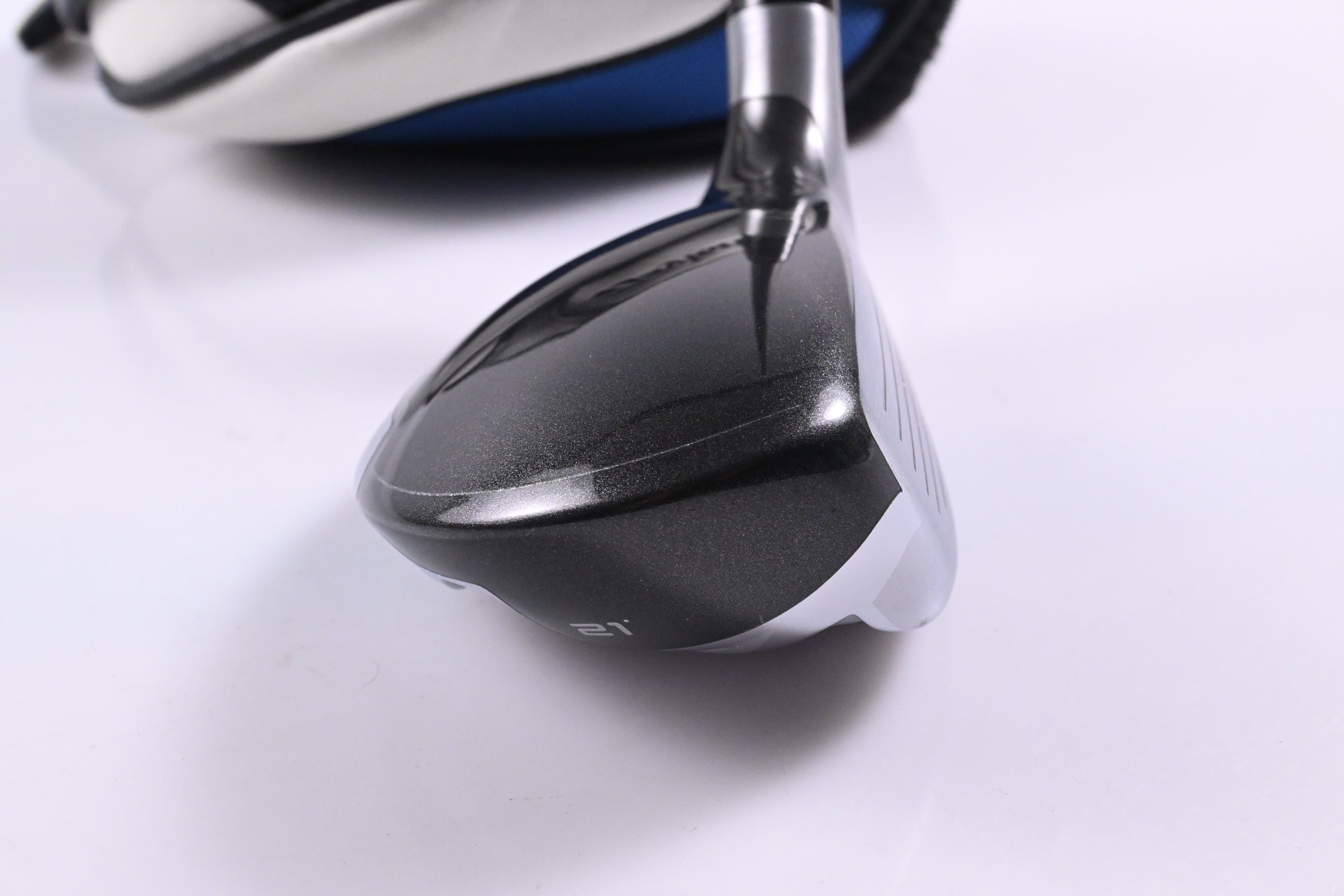 Taylormade SLDR #4 Hybrid / 21 Degree / Stiff Flex Fujikura Speeder 82 Shaft