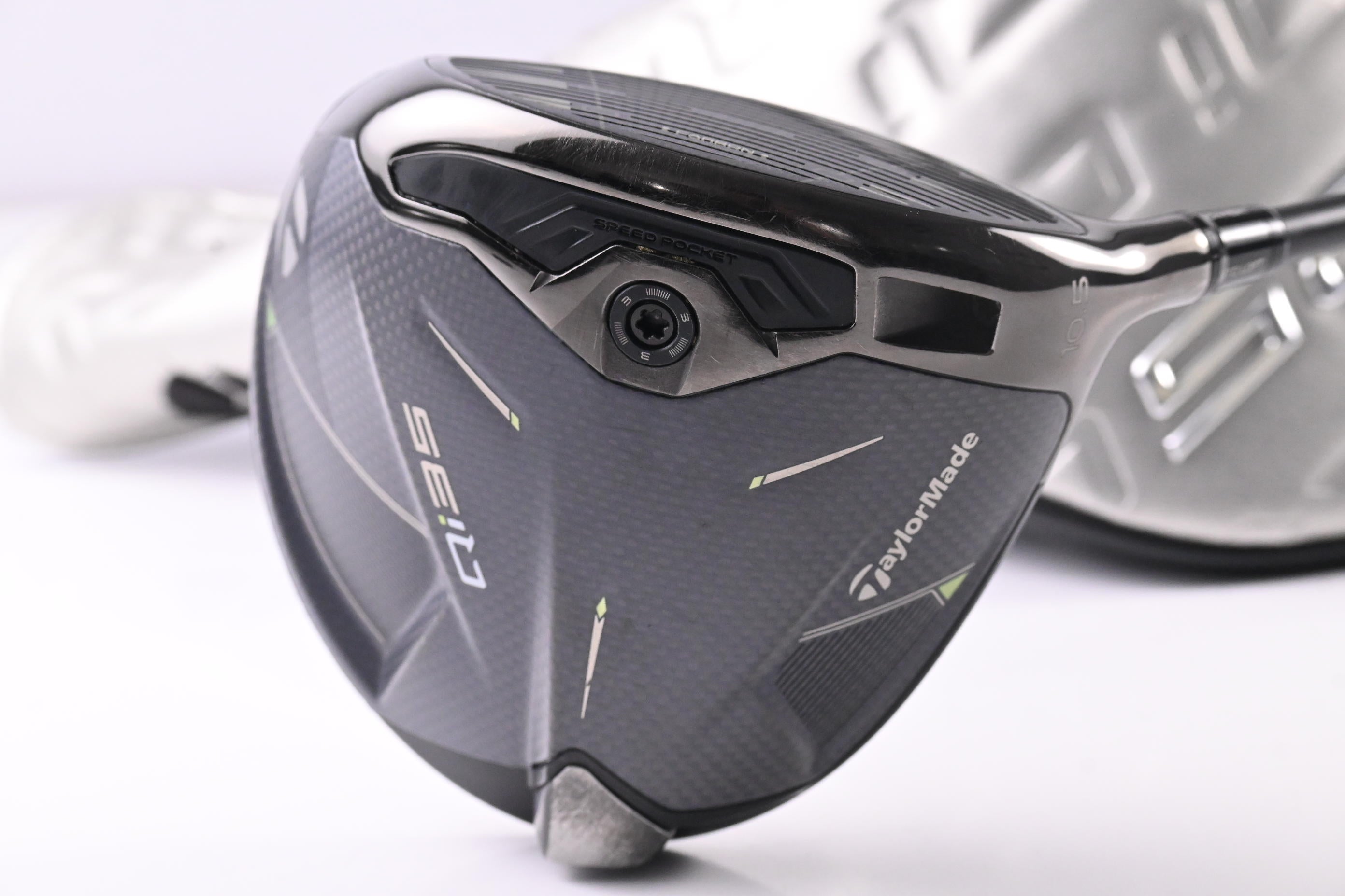 Taylormade Qi35 Driver / 10.5 Degree / Stiff Flex Ventus Blue 5 Shaft