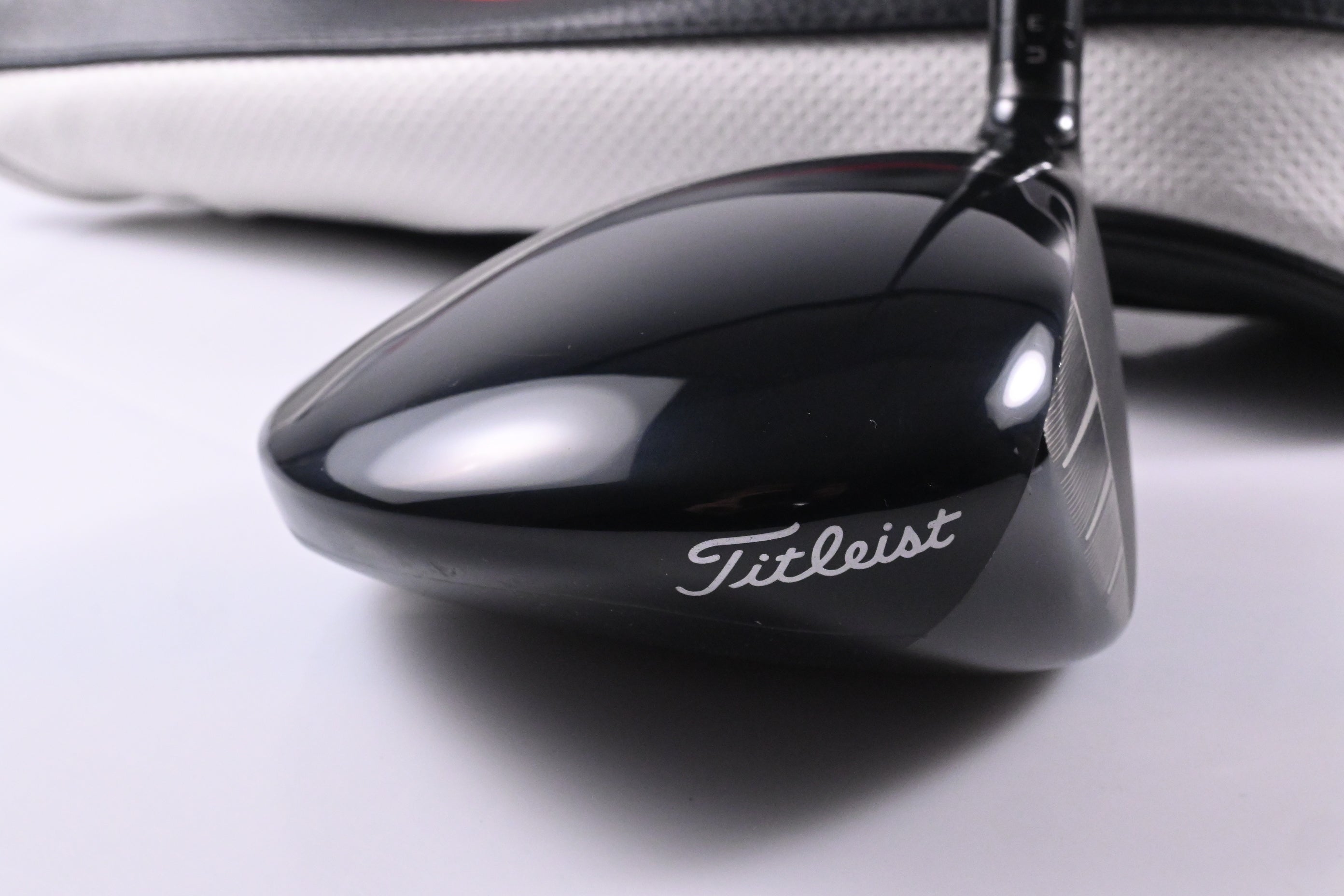 Titleist GT2 Driver / 9 Degree / Regular Flex C6 Red 50 Shaft