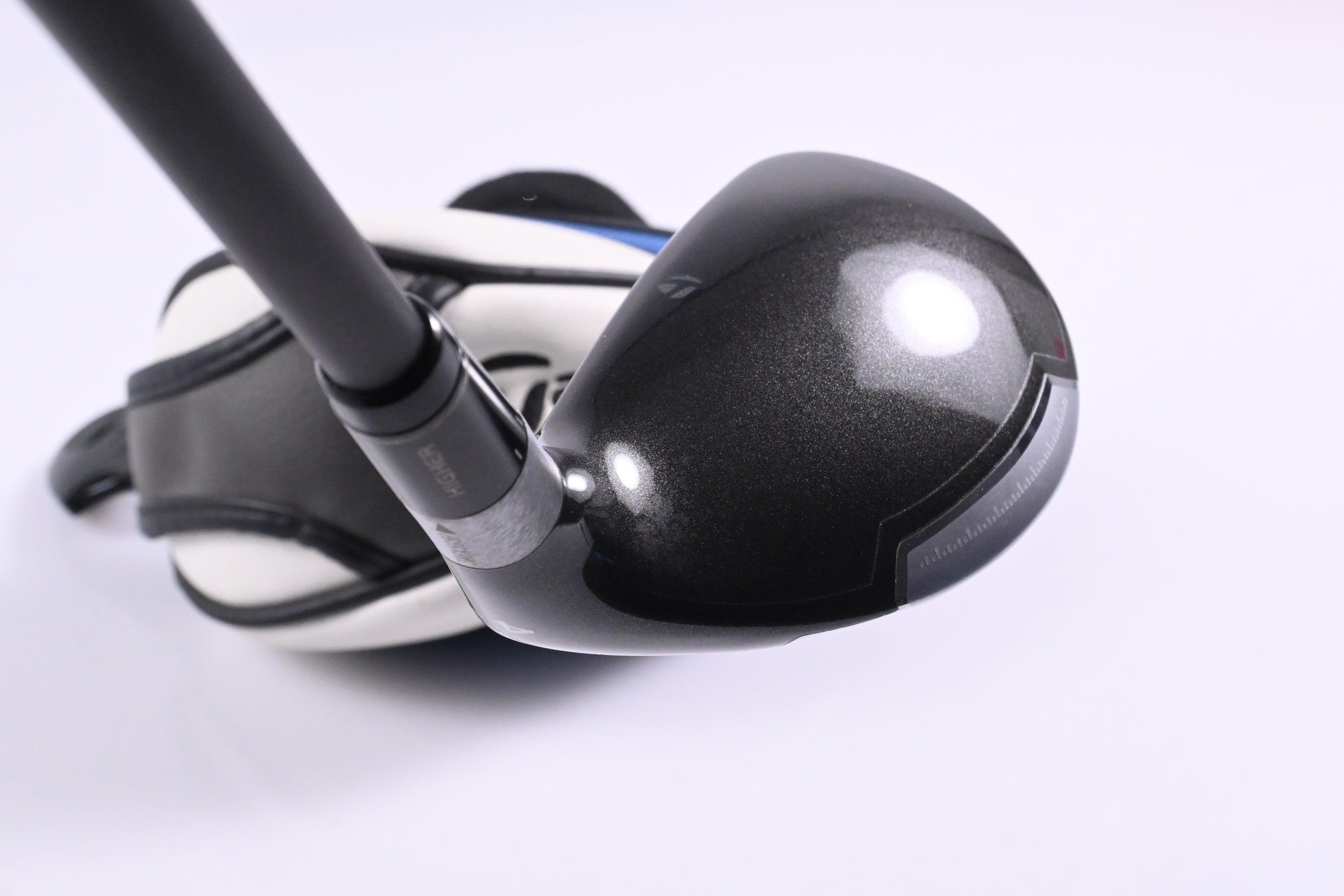 Taylormade SLDR #4 Hybrid / 21 Degree / Stiff Flex Fujikura Speeder 82 Shaft