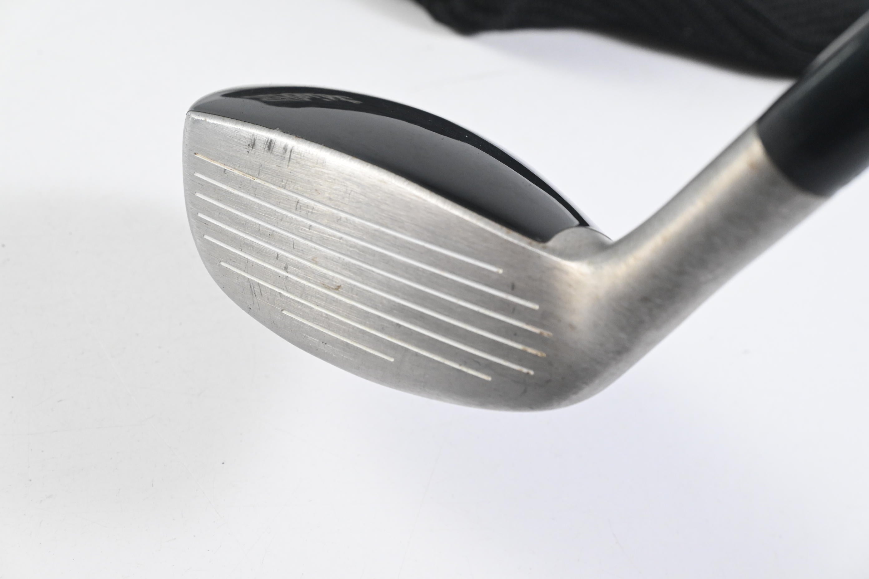 Titleist 585.H #3 Hybrid / 19 Degree / Stiff Flex Graphite Design Tour AD YS 85
