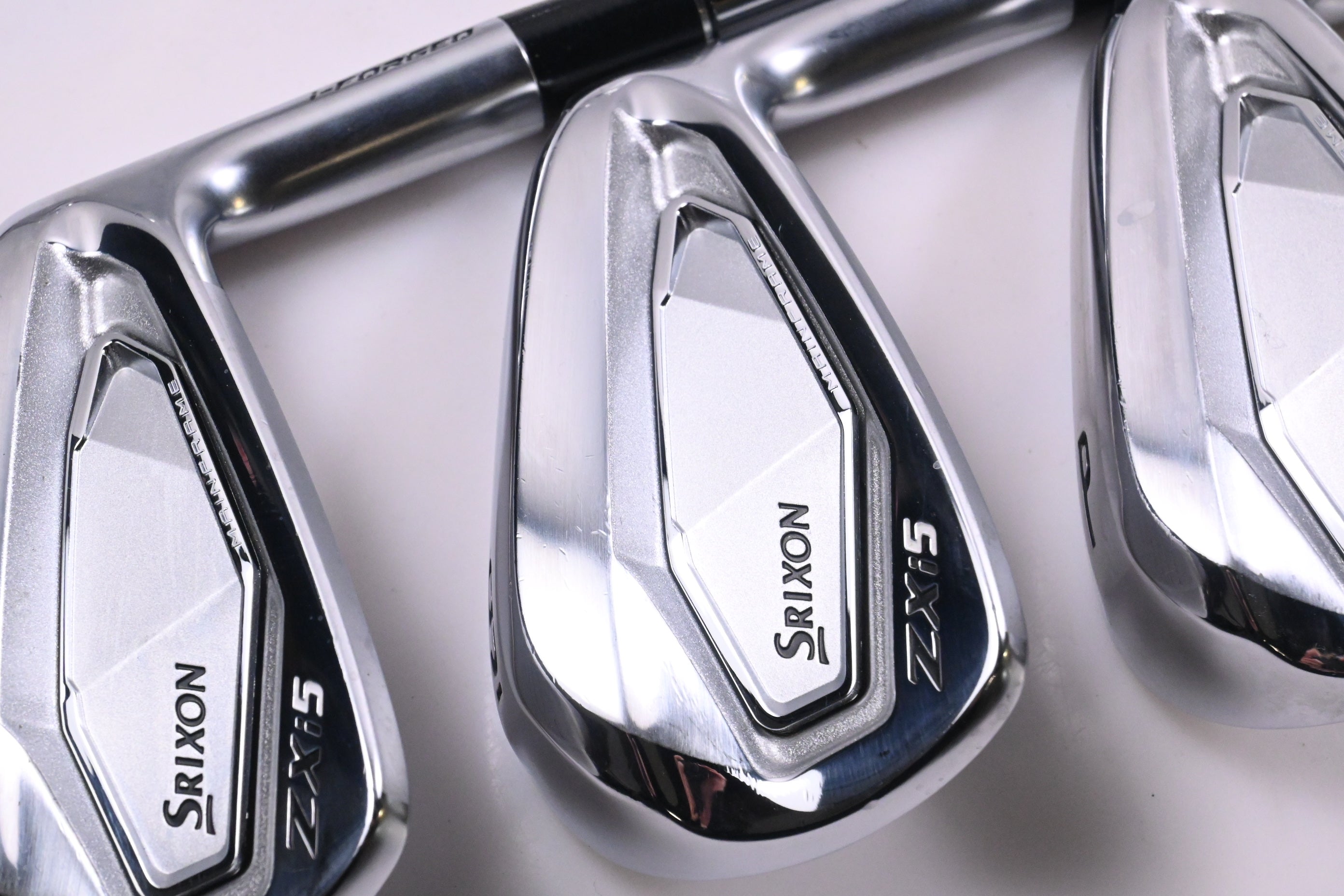 Srixon ZXi5 Irons / 6-PW / Regular Flex Dynamic Gold Mid 100 R300 Shafts