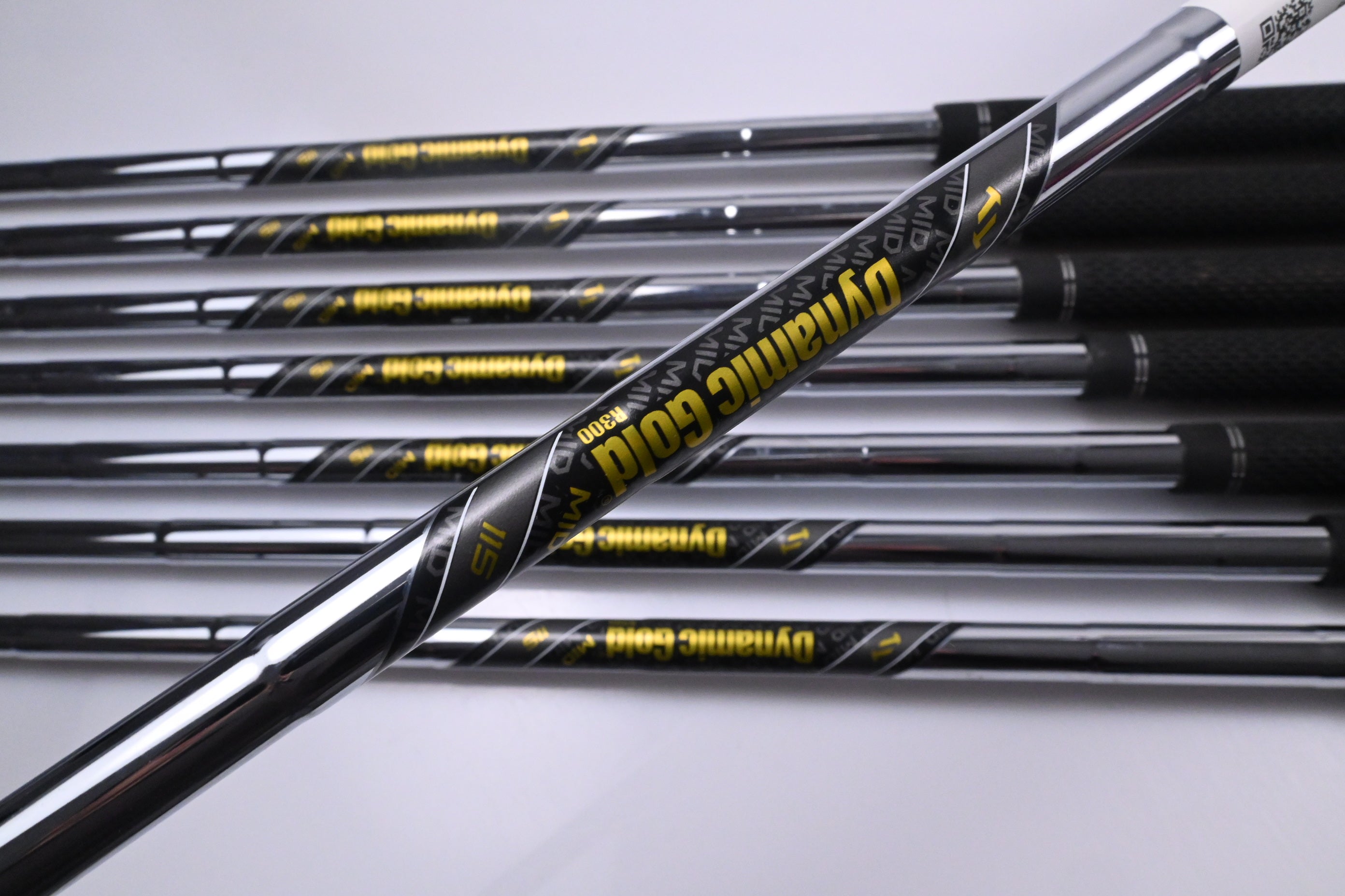 Callaway Elyte Irons / 4-PW+GW / Regular Flex Dynamic Gold Mid 115 R300 Shafts