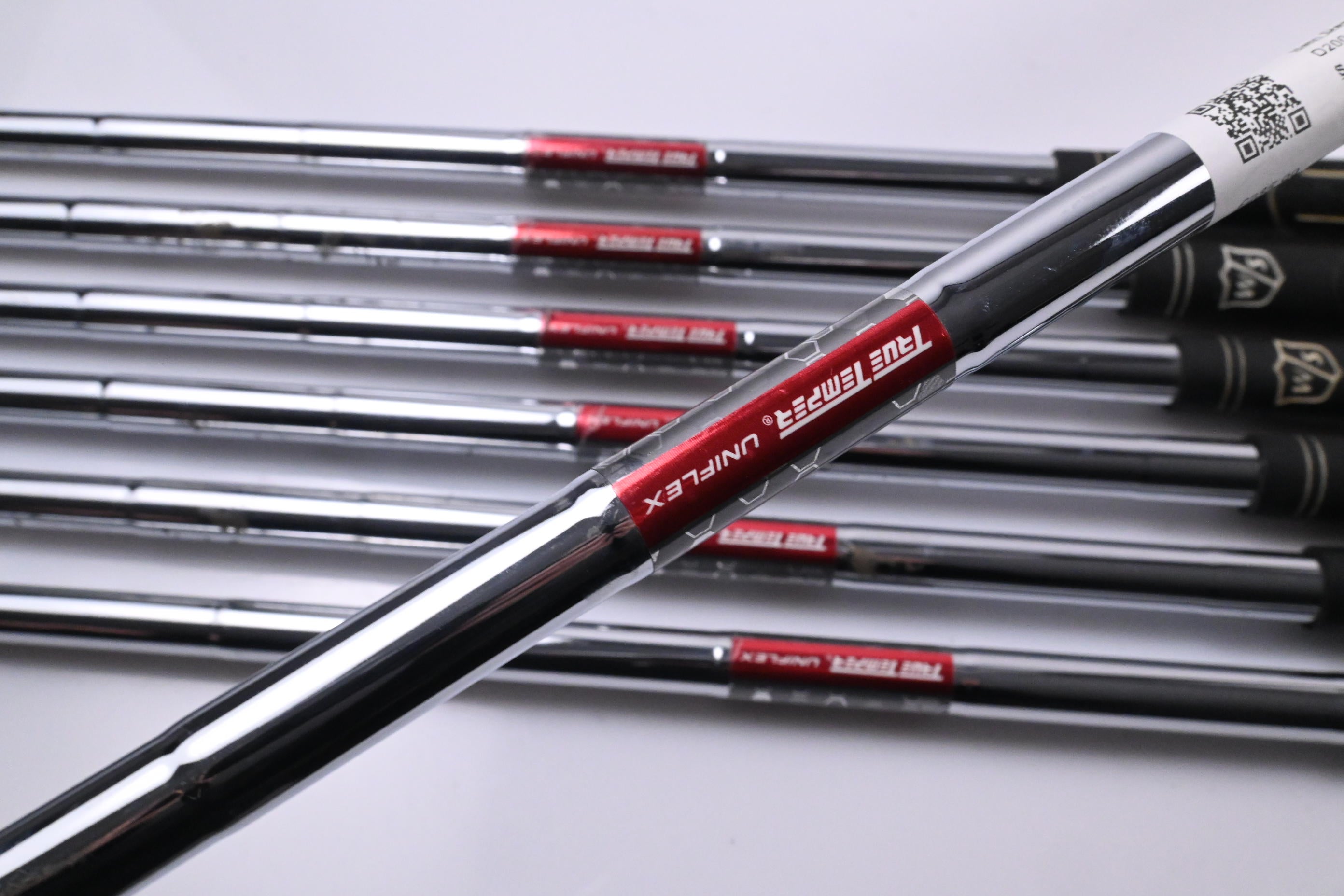 Wilson D200 Irons / 5-PW / Regular Flex Wilson Shafts