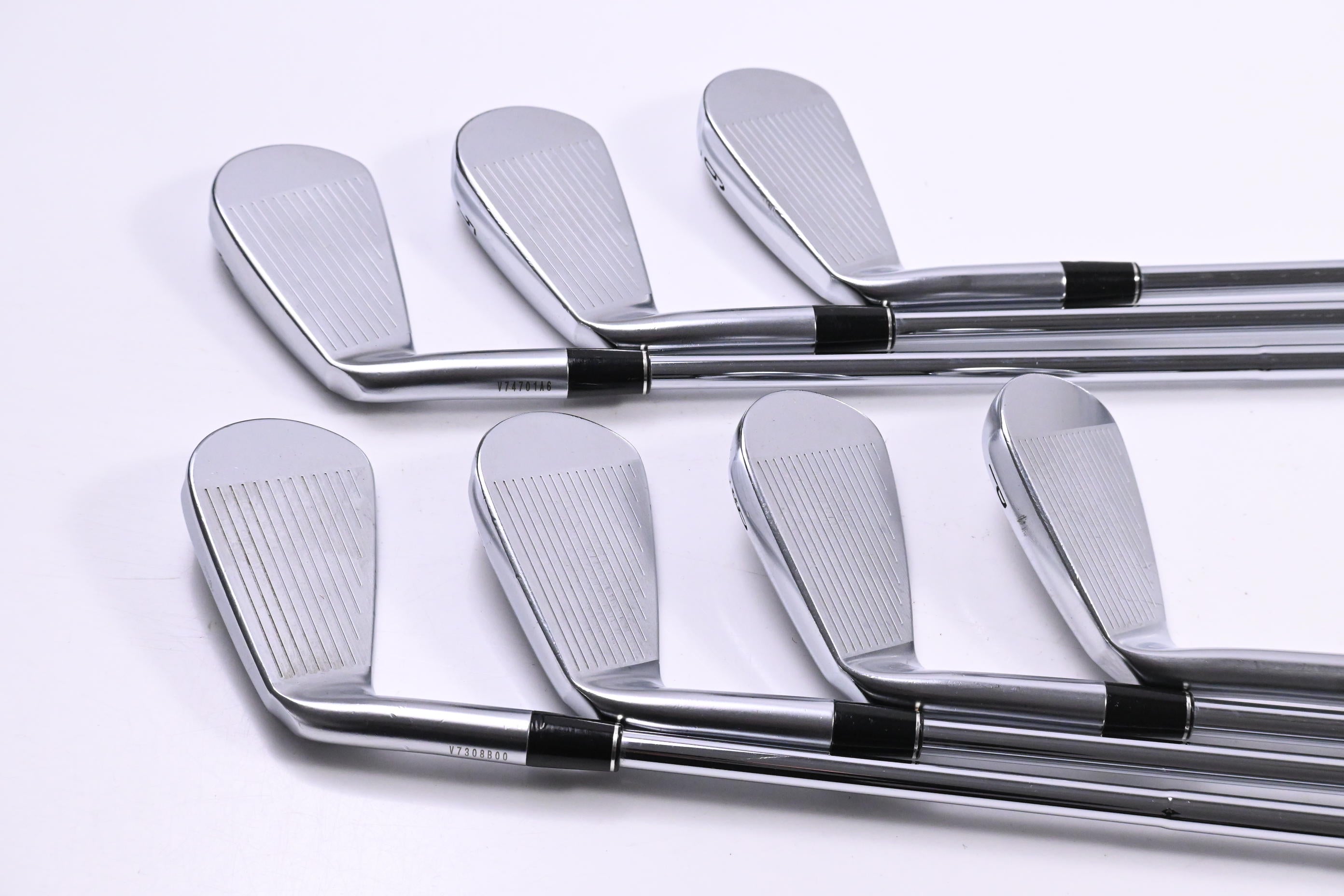 Srixon ZXi7 Irons / 4-PW / Stiff Flex Dynamic Gold Mid 115 Shafts