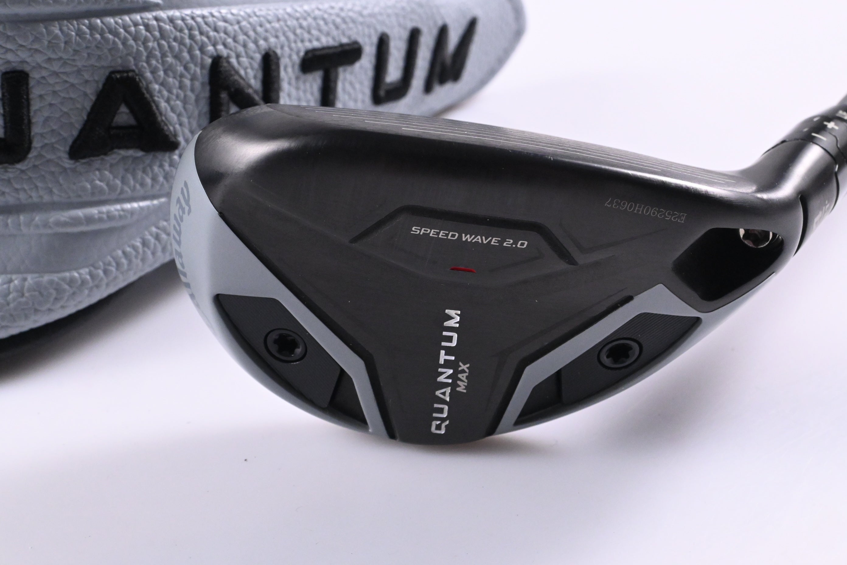 Callaway Quantum Max #4 Hybrid / 21 Degree / Regular Flex Denali Frost Silver 60