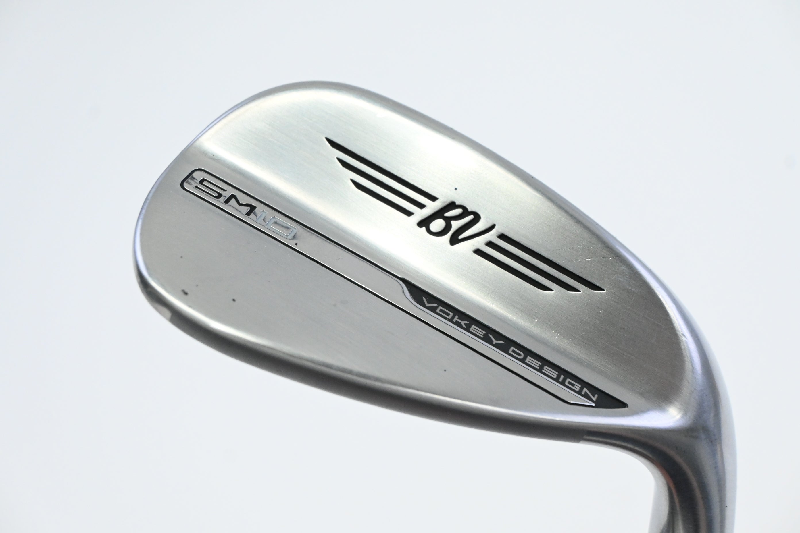 Titleist Vokey SM10 Pitching Wedge / 46 Degree / Stiff Flex Axiom Velocore 105
