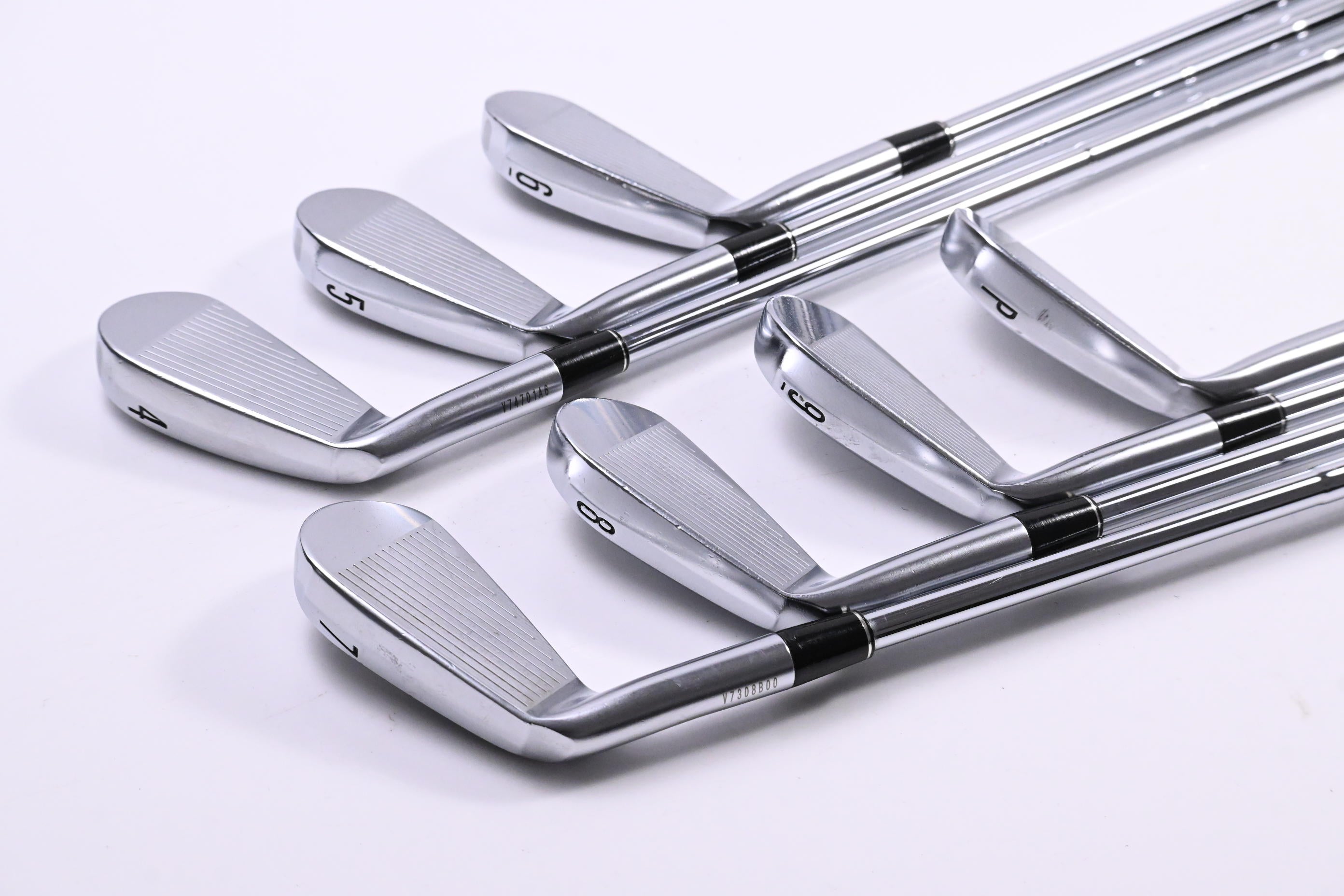 Srixon ZXi7 Irons / 4-PW / Stiff Flex Dynamic Gold Mid 115 Shafts
