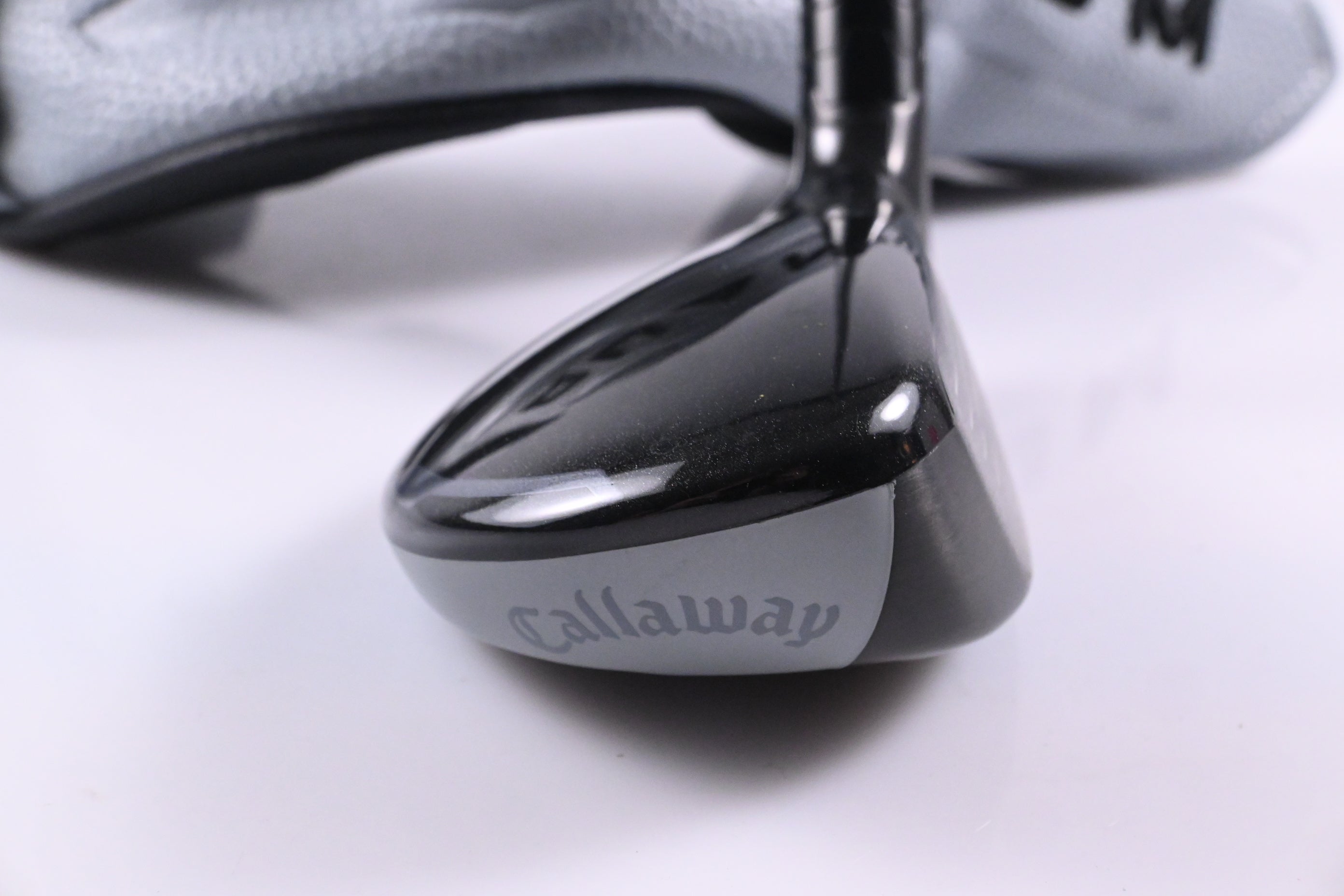 Callaway Quantum Max #4 Hybrid / 21 Degree / Regular Flex Denali Frost Silver 60