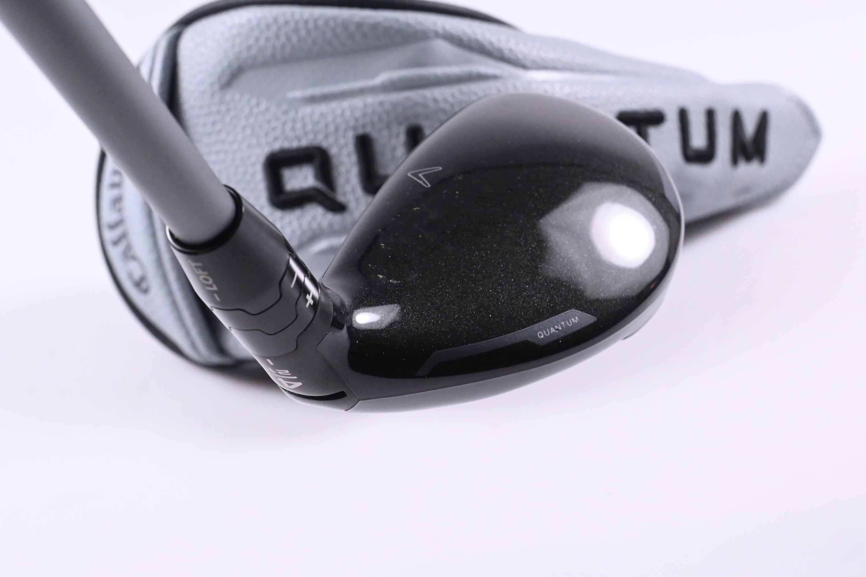 Callaway Quantum Max #4 Hybrid / 21 Degree / Regular Flex Denali Frost Silver 60