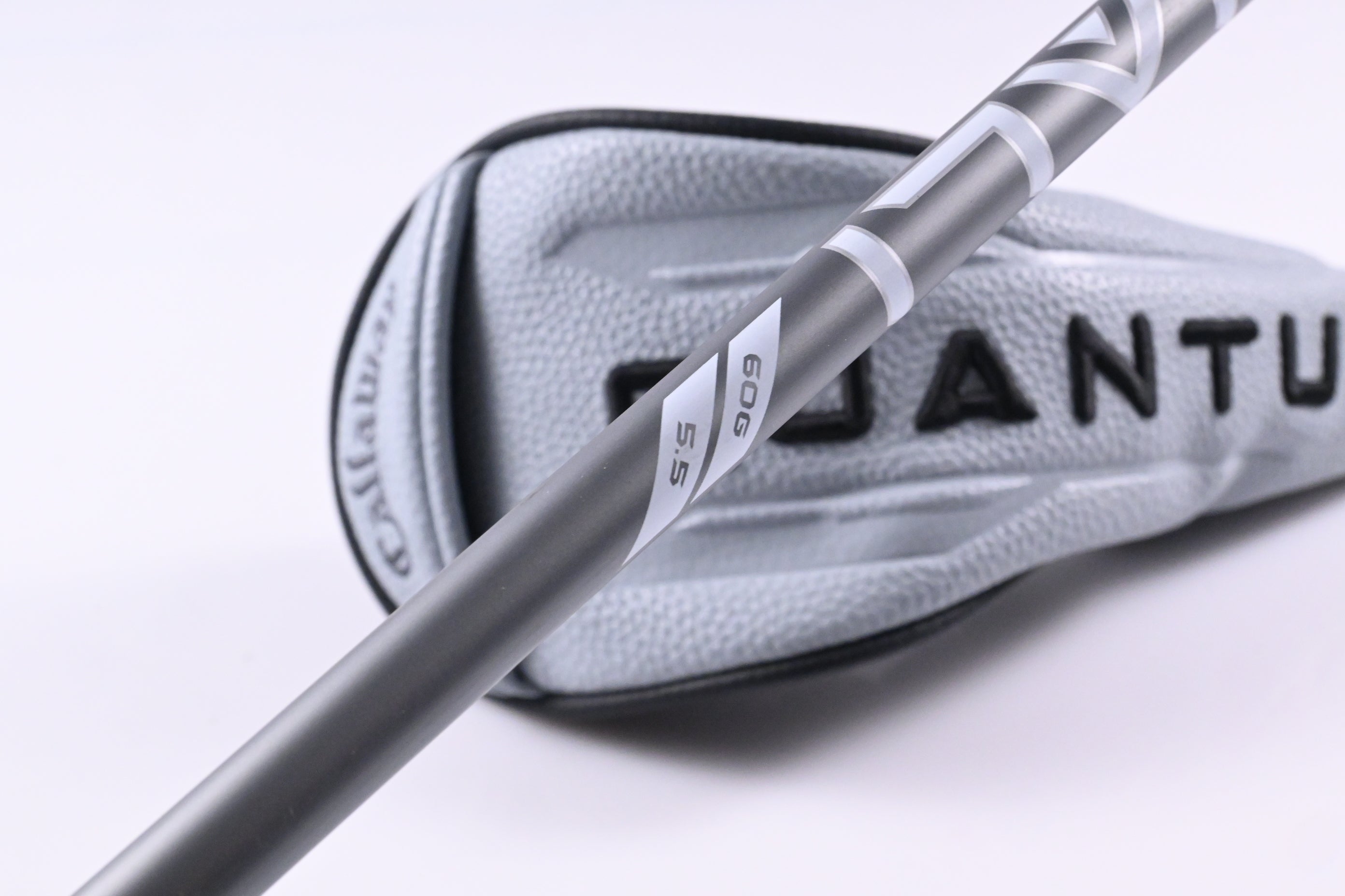 Callaway Quantum Max #4 Hybrid / 21 Degree / Regular Flex Denali Frost Silver 60