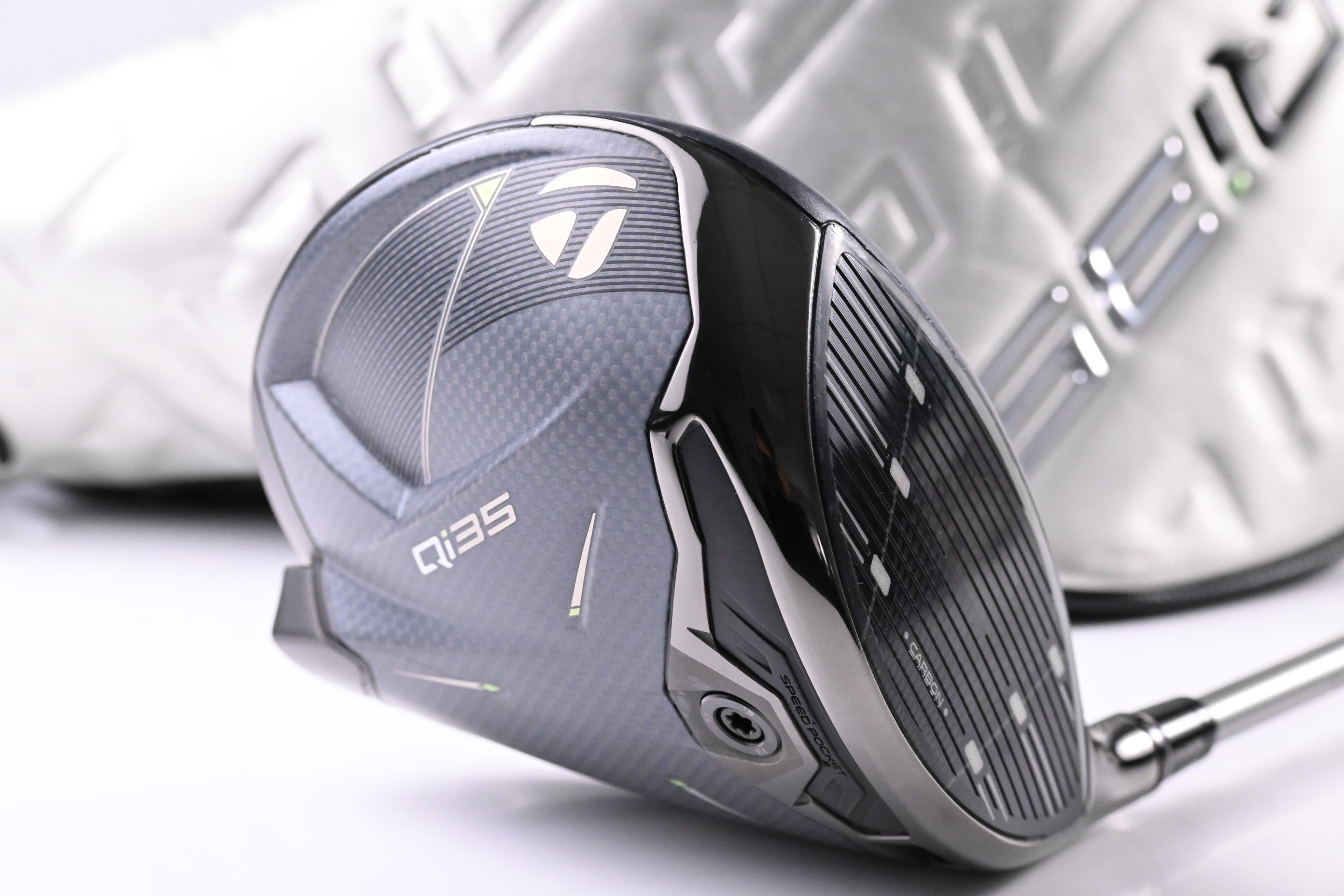 Taylormade Qi35 Driver / 10.5 Degree / Stiff Flex Speeder NX TCS 50 Shaft