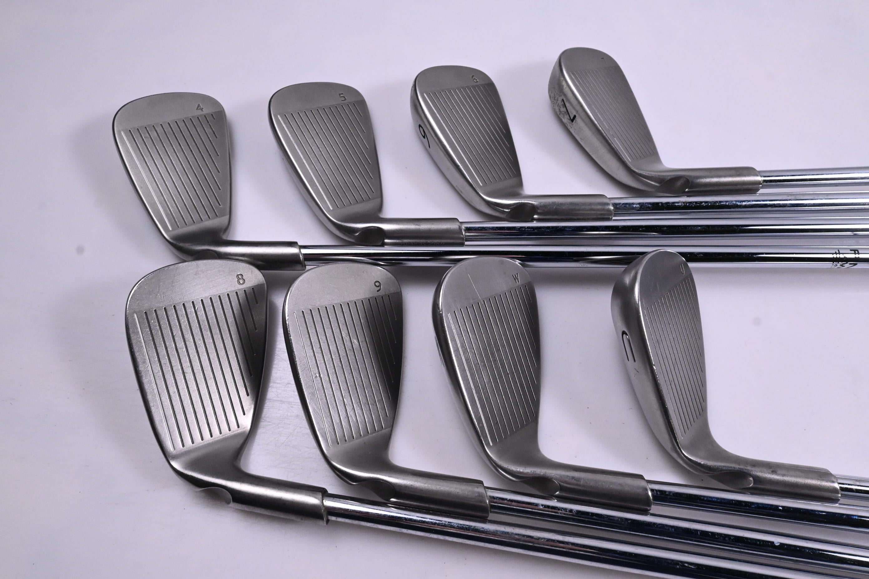 Ping i15 Irons / 4-PW+GW / Blue Dot / Regular Flex Ping AWT Shafts