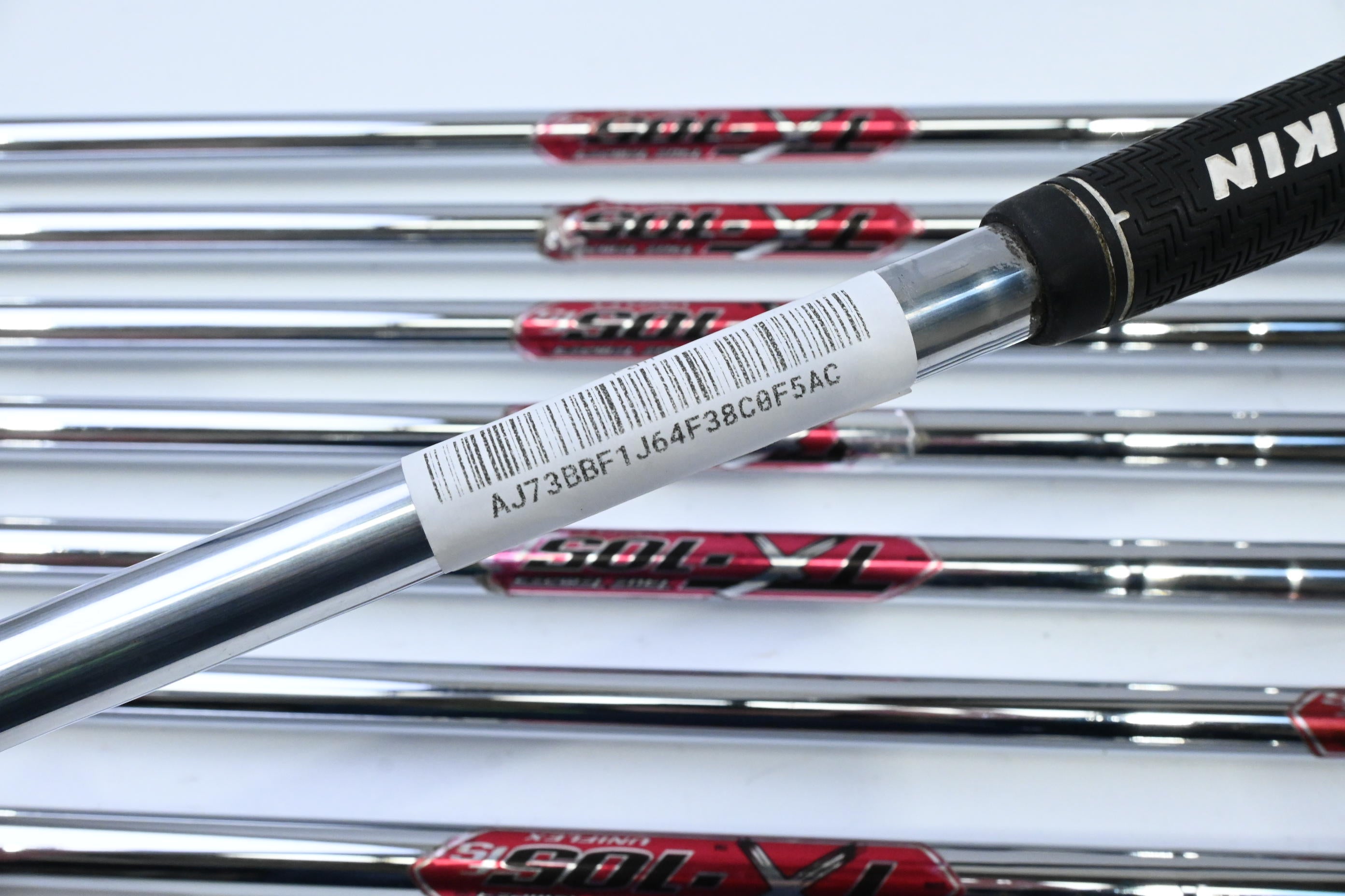 Wilson DI7 Irons / 4-PW+SW / Uniflex TX-105fs Shafts