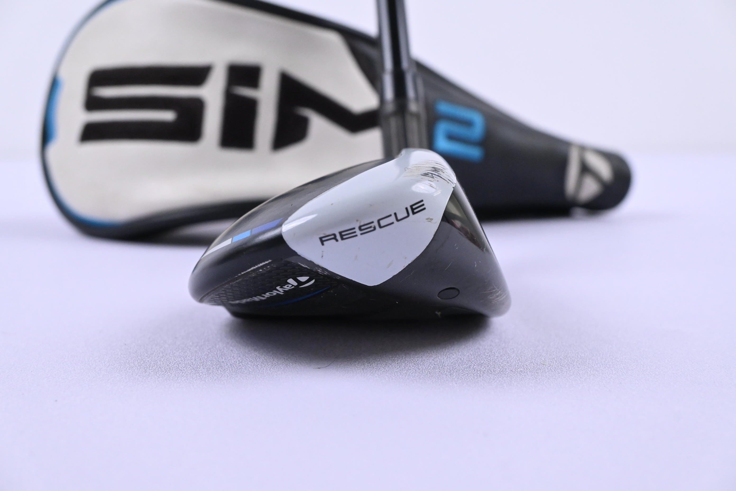 Taylormade SIM2 Max #4 Hybrid / 22 Degree / Stiff Flex Tensei AV Raw Blue 80