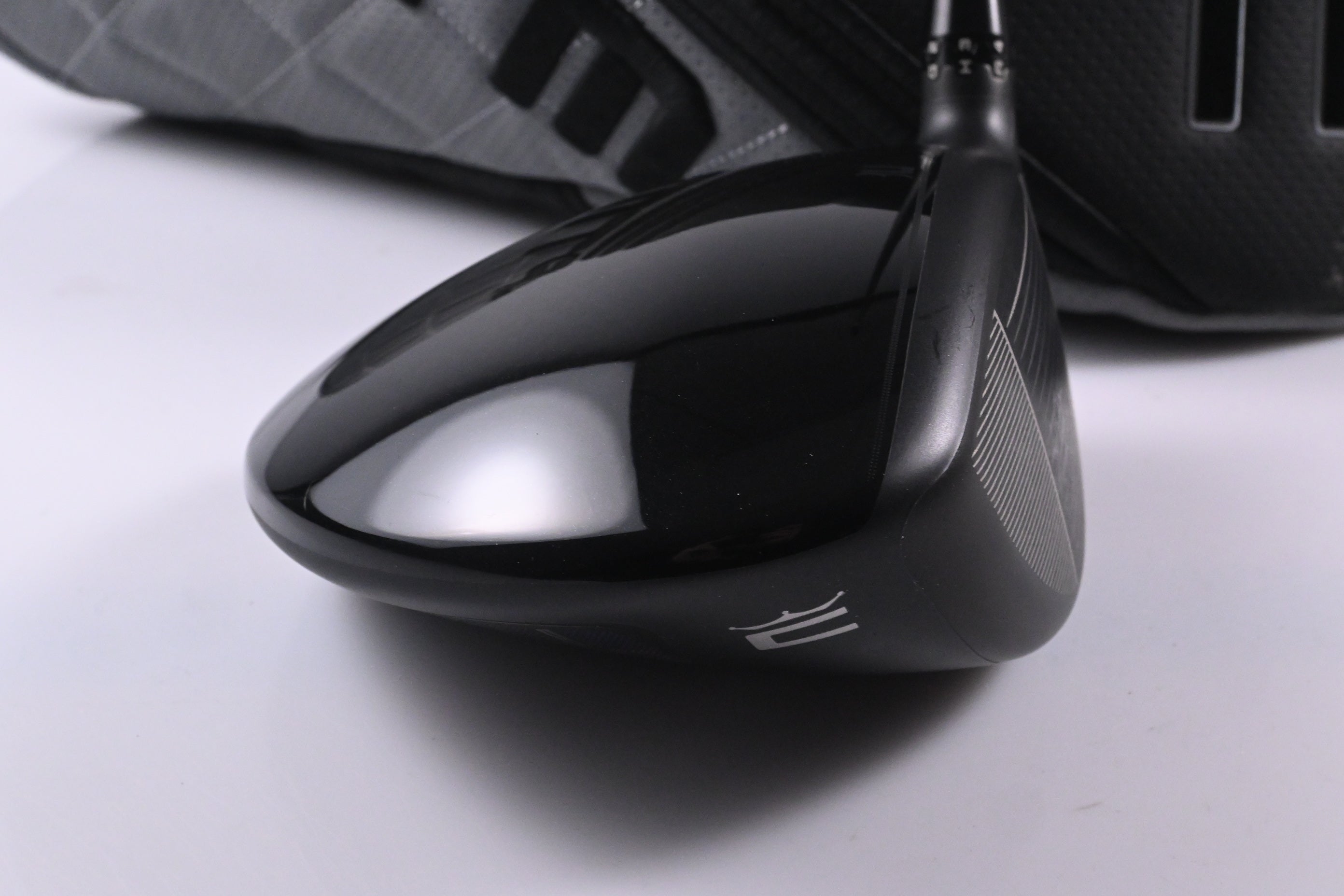 Cobra OPTM X Driver / 10.5 Degree / Stiff Flex Kai'li Red Darkwaves 50 Shaft