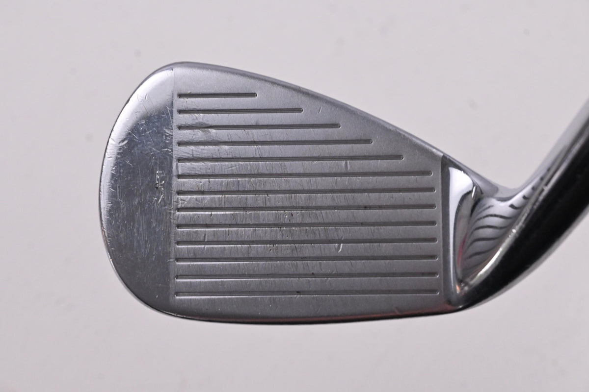 Titleist 712 AP2 Pitching Wedge / 46 Degree / Regular Flex Dynamic Gold R300 Shaft