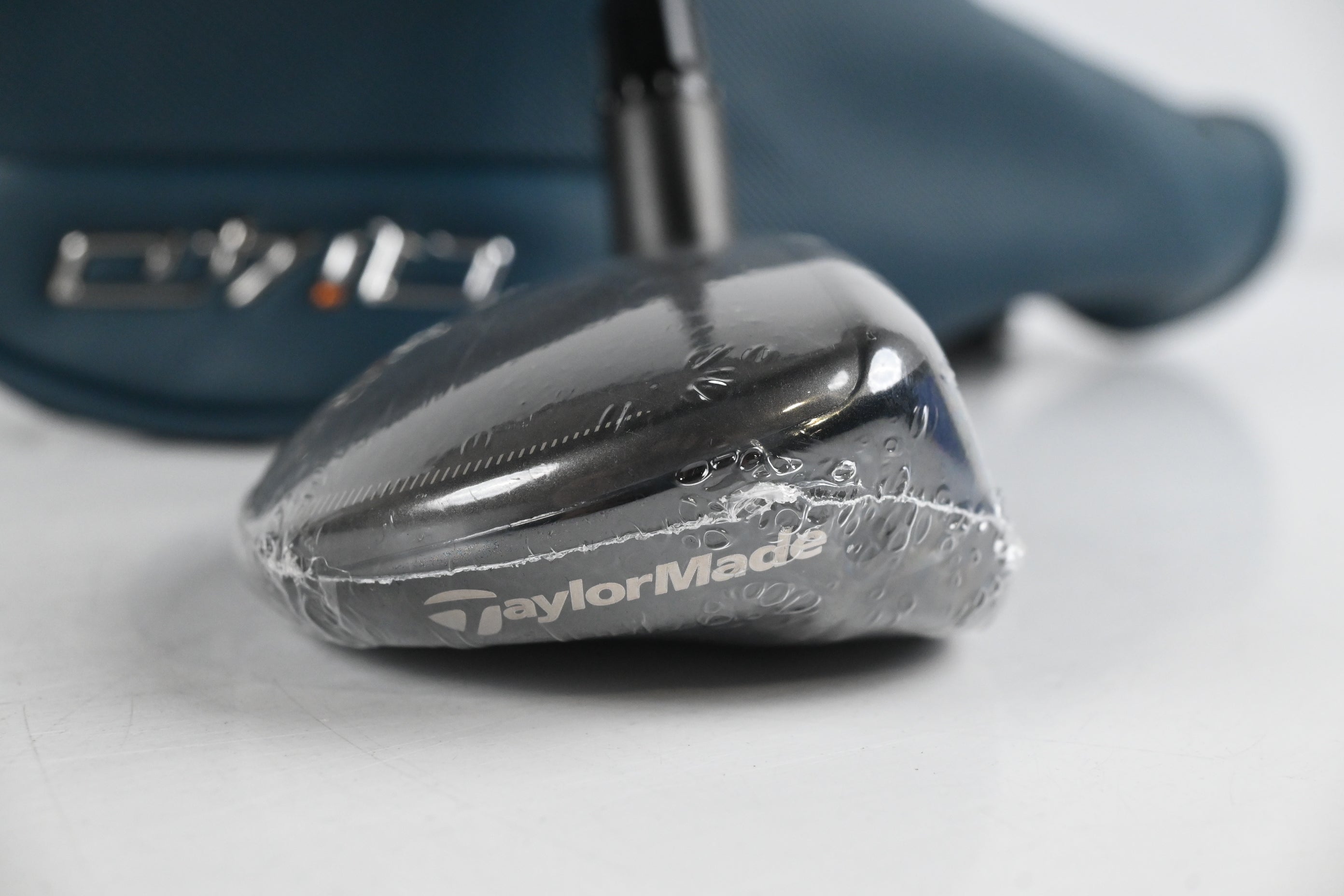 Taylormade Qi4D #4 Hybrid / 22 Degree / Regular Flex KBS Reax 65 Shaft