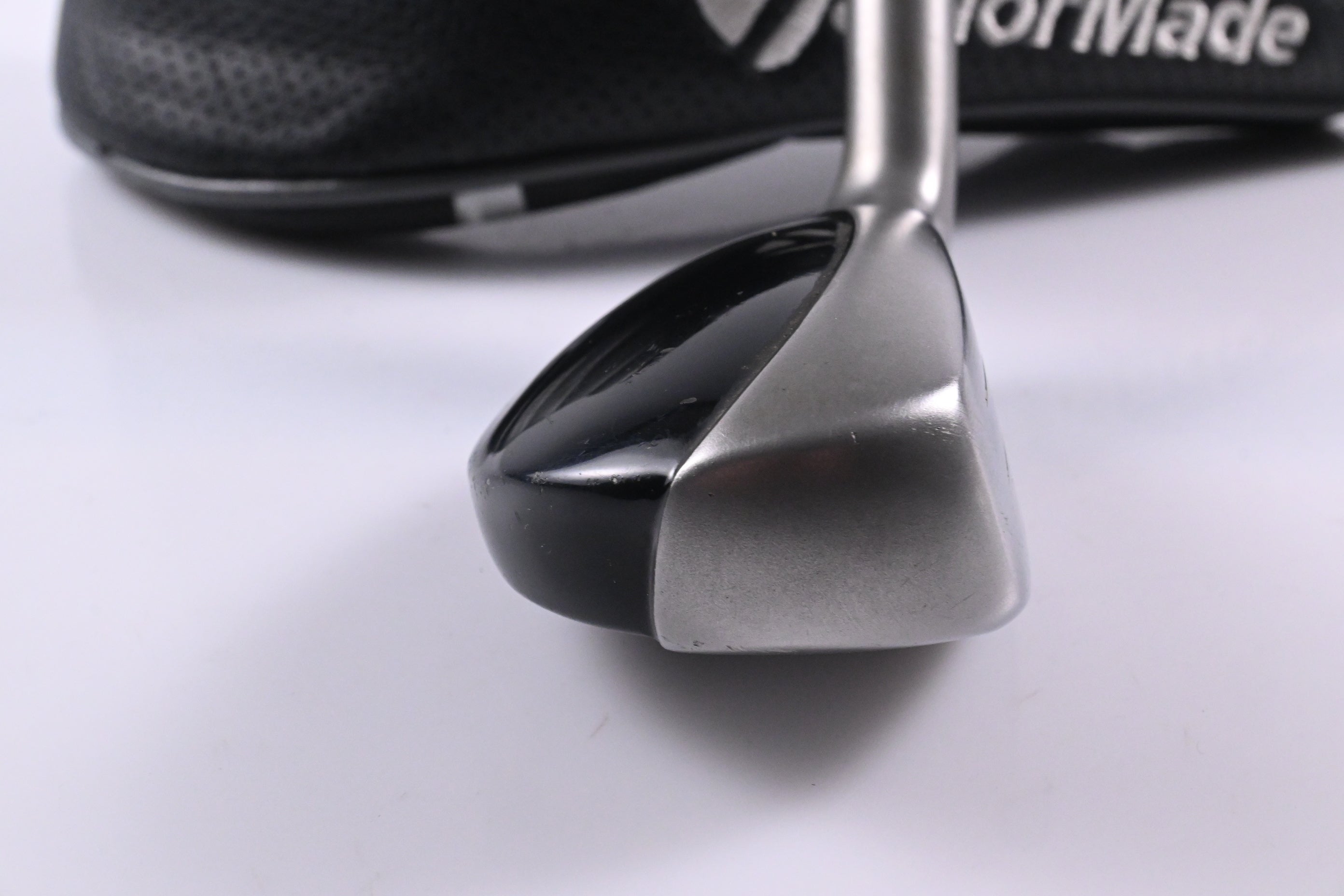 Taylormade Rescue Mid #2 Hybrid / 16 Degree / Regular Flex Light Metal Shaft