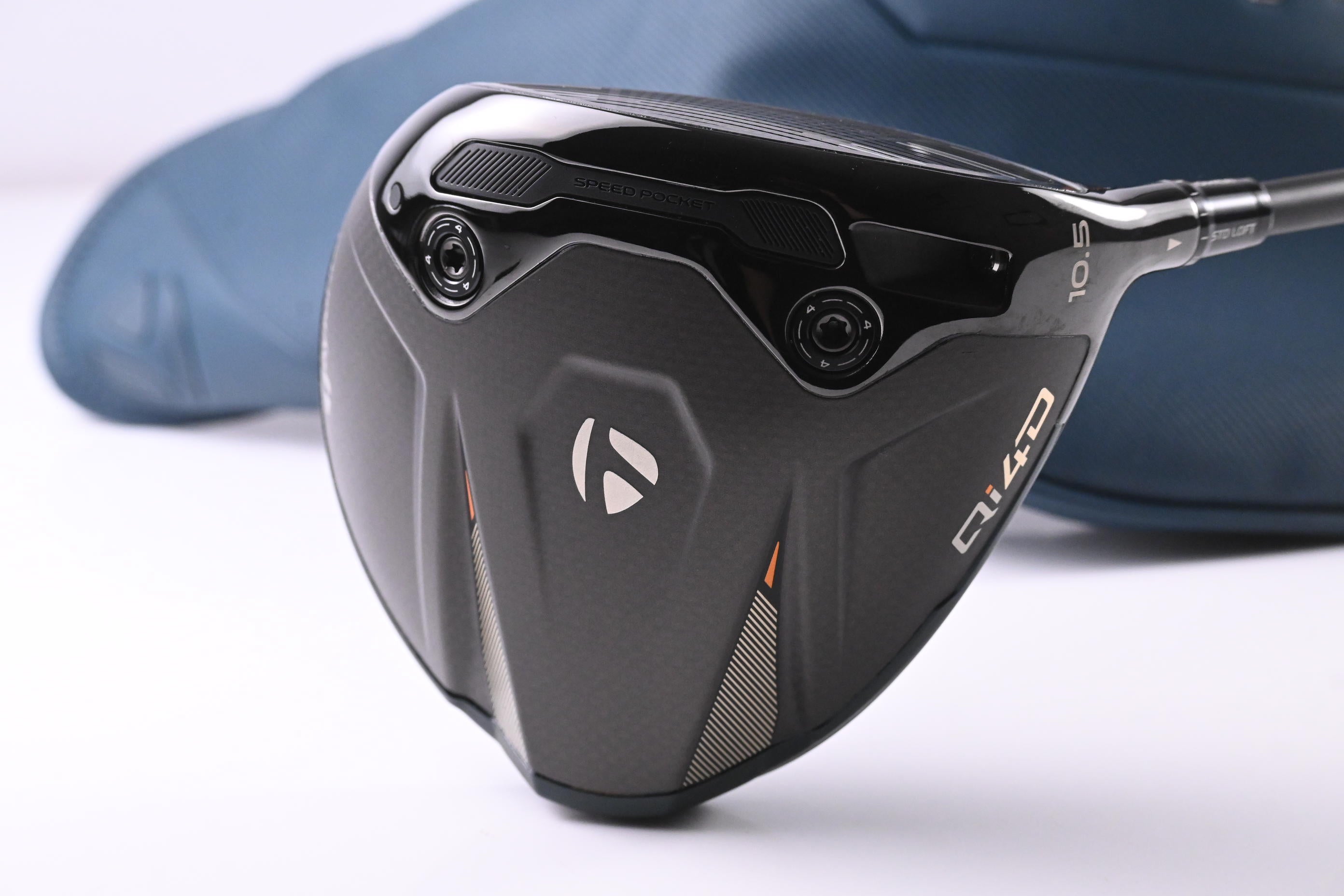 Taylormade Qi4D Driver / 10.5 Degree / Regular Flex Reax Blue 50 Shaft