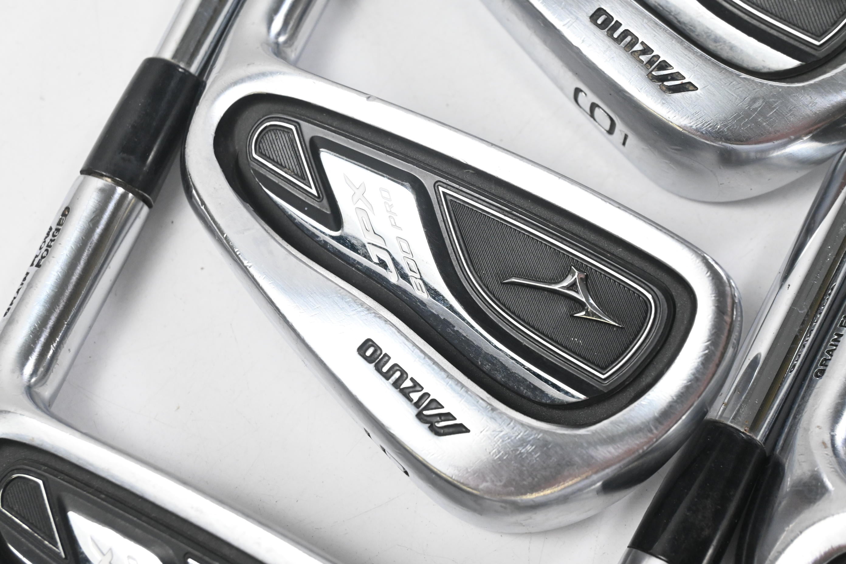 Mizuno JPX 800 Pro Irons / 4-9i / Stiff Flex Project X Precision Shafts