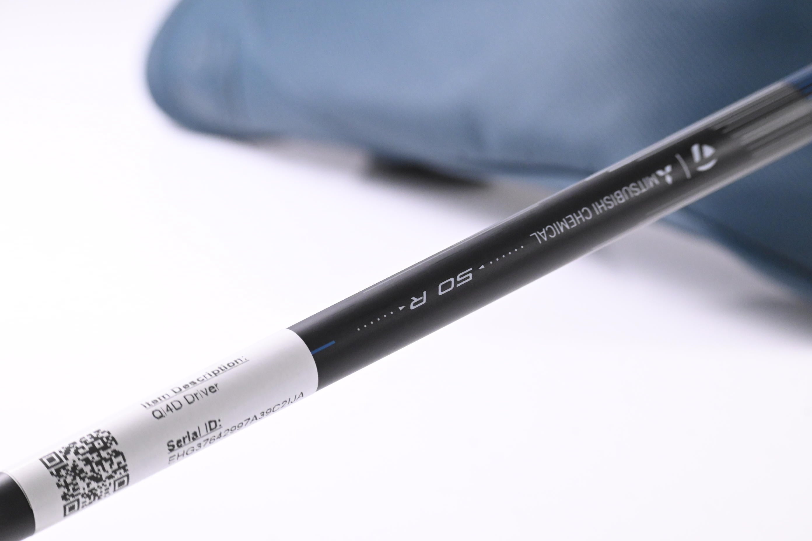 Taylormade Qi4D Driver / 10.5 Degree / Regular Flex Reax Blue 50 Shaft
