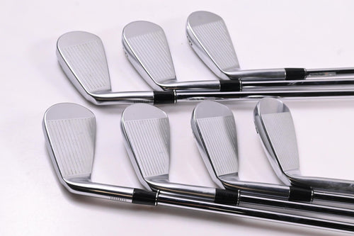 Srixon ZXi7 Irons / 4-PW / Regular Flex Dynamic Gold Mid 100 R300 Shafts