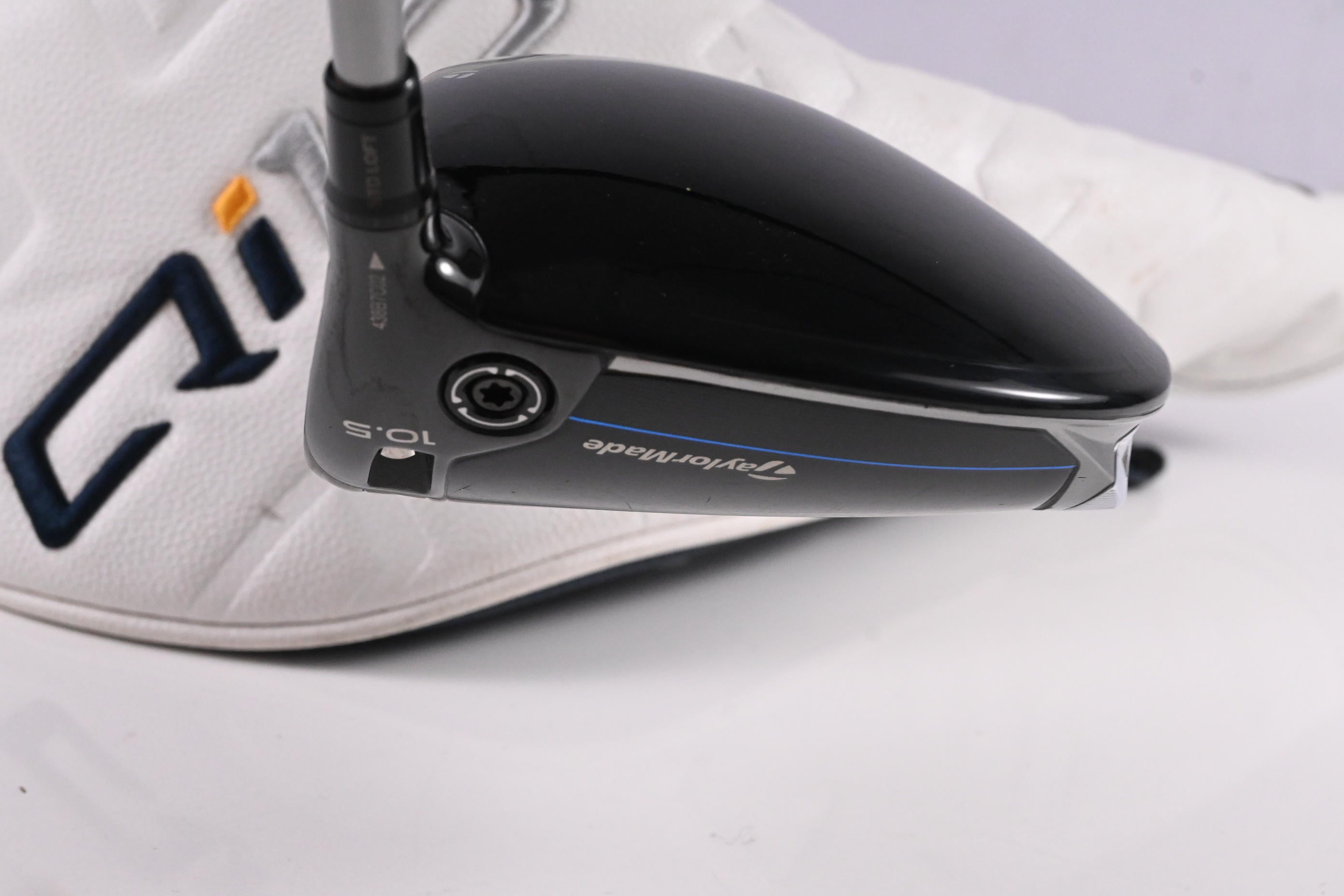 Taylormade Qi10 Max Driver / 10.5 Degree / Regular Flex Fujikura SpeederNX TCS