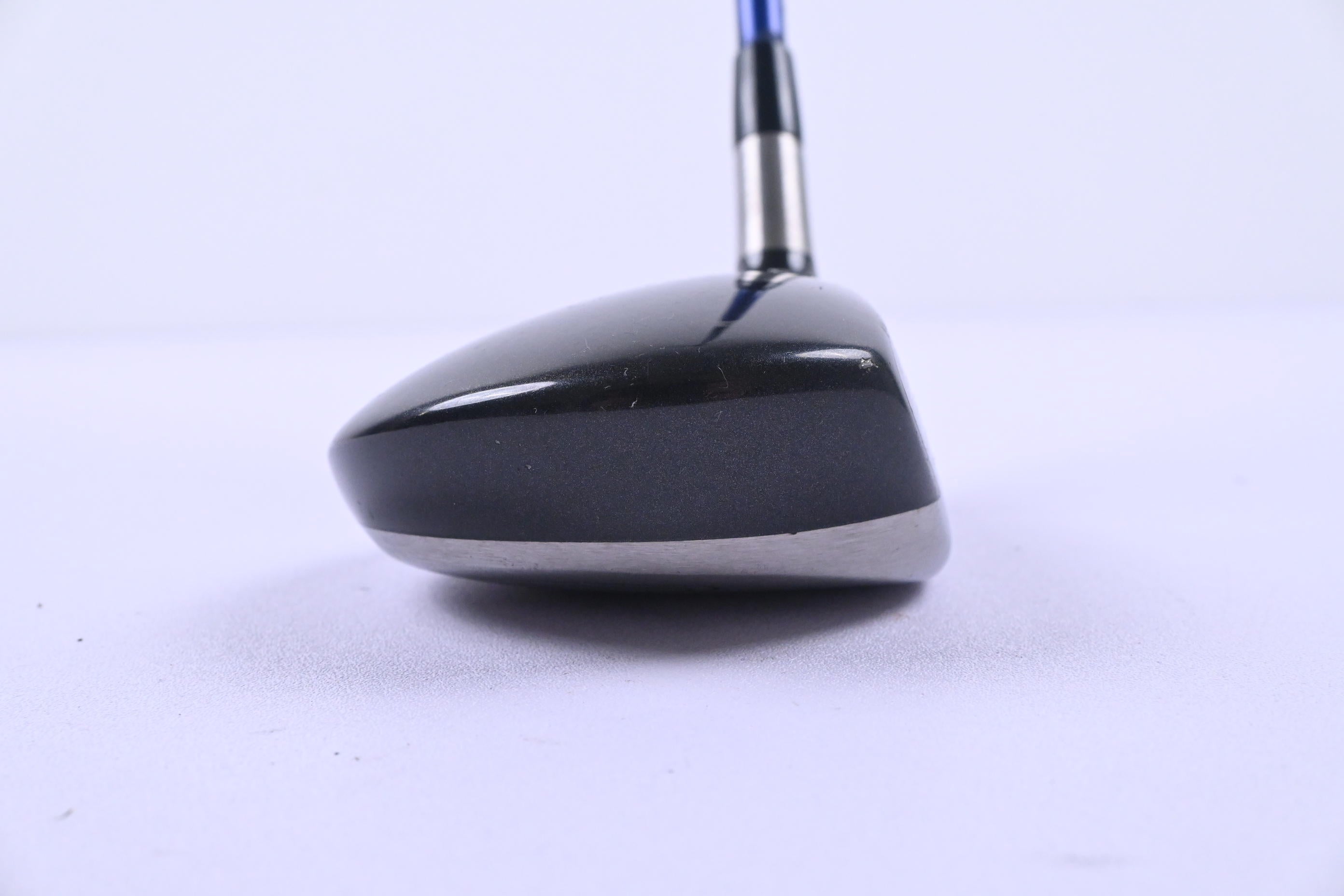 Titleist 904 F #4 Wood / 17 Degree / Regular Flex Tour AD YS-6 Shaft