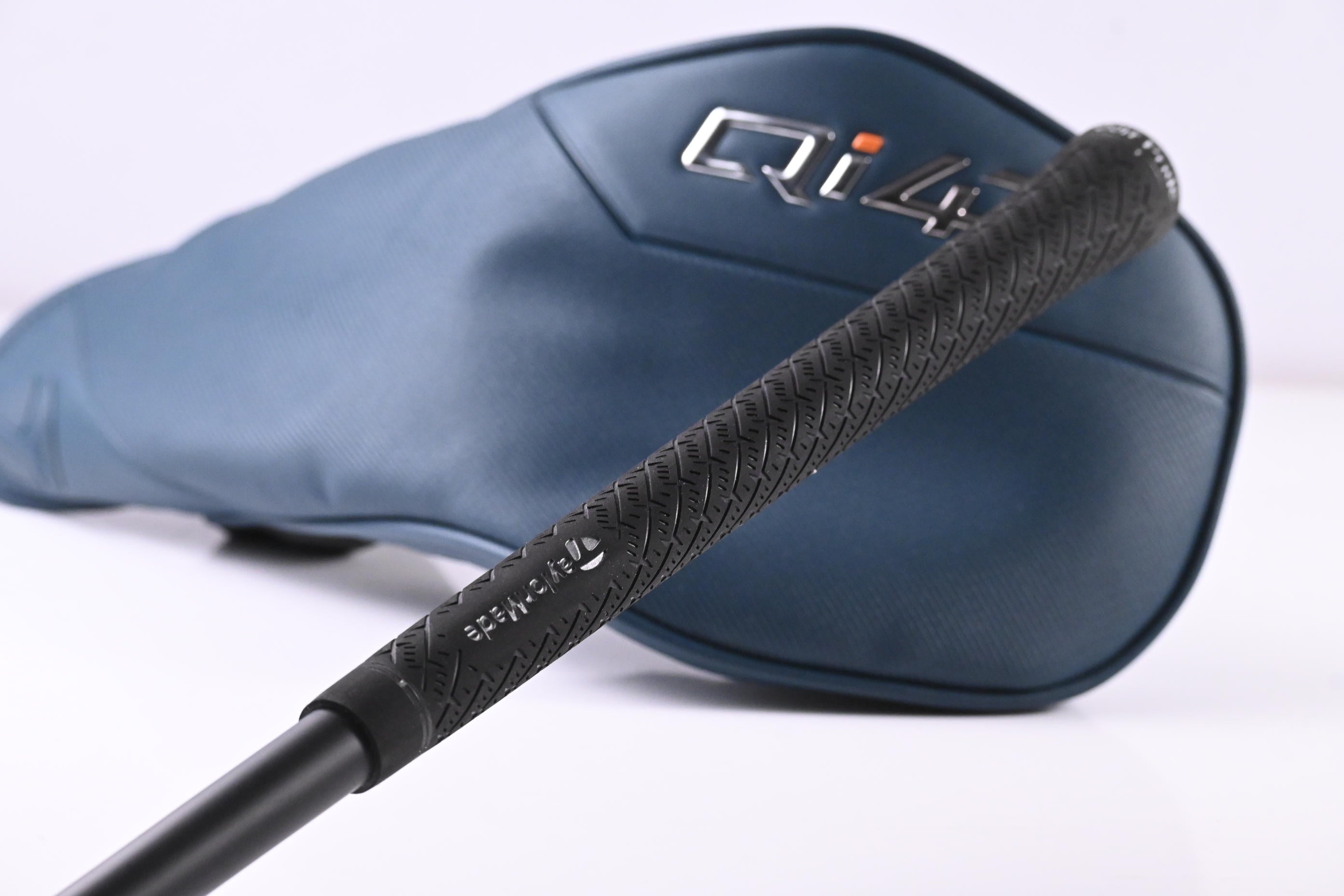 Taylormade Qi4D Driver / 10.5 Degree / Regular Flex Reax Blue 50 Shaft