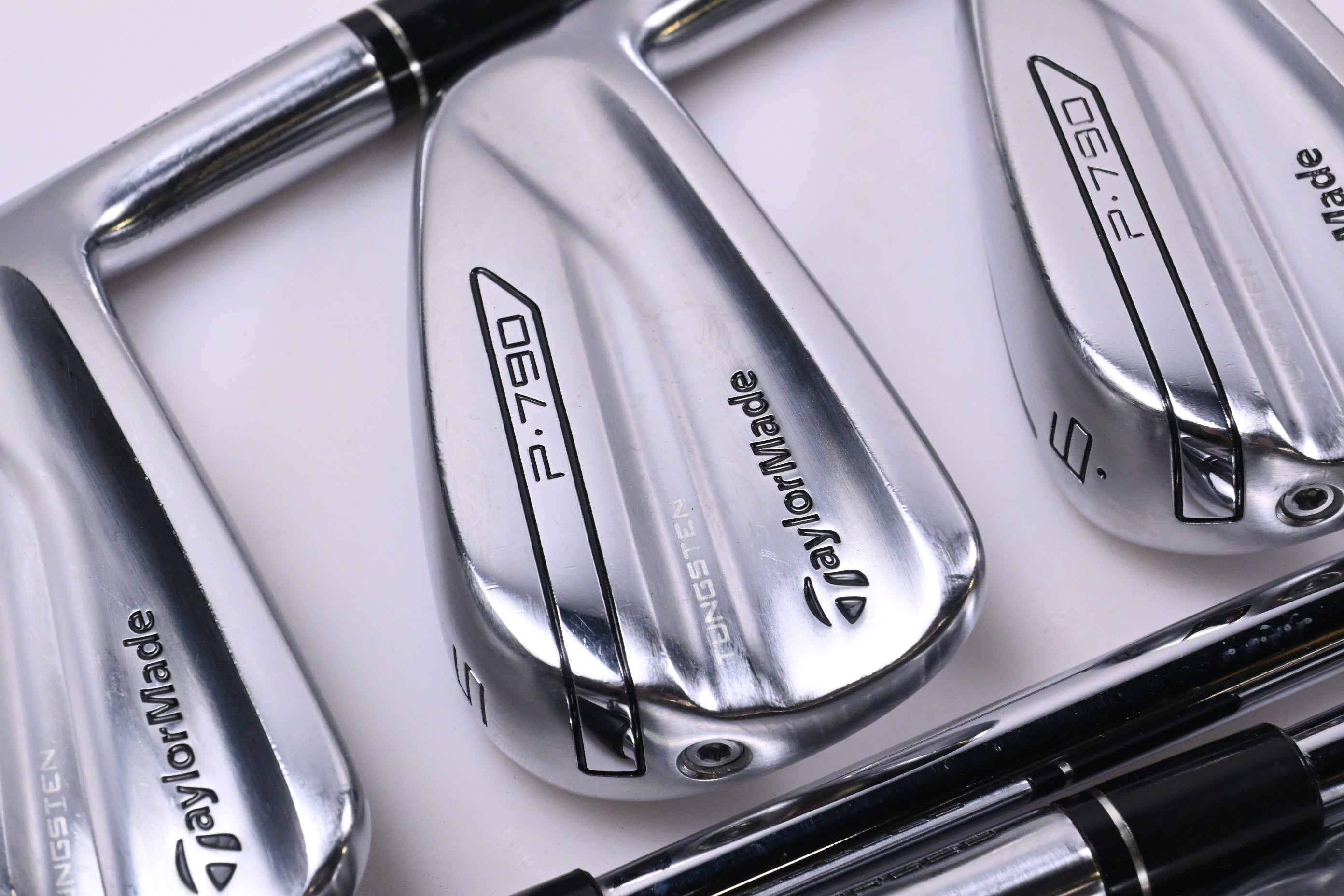 Taylormade P790 2017 Irons / 4-PW / Regular Flex Dynamic Gold 105 R300 Shaft