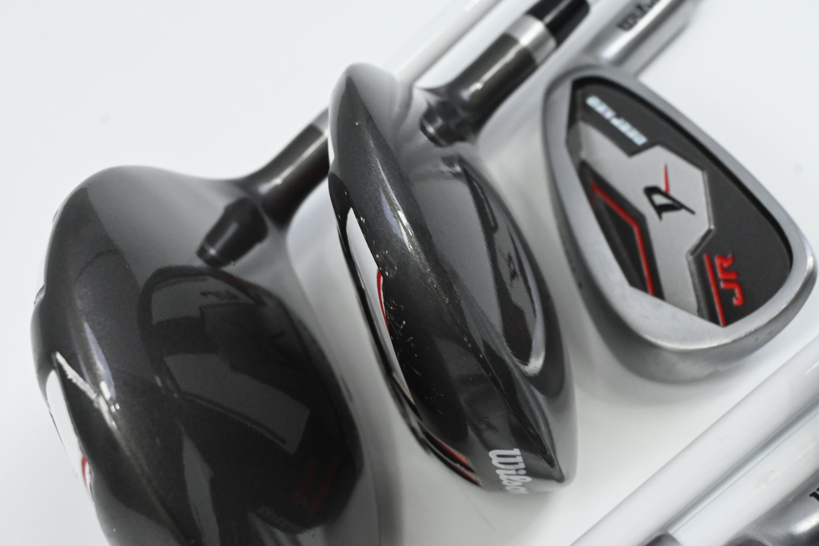 Junior Wilson Deep Red Package Set / Woods, Irons, Putter, Bag