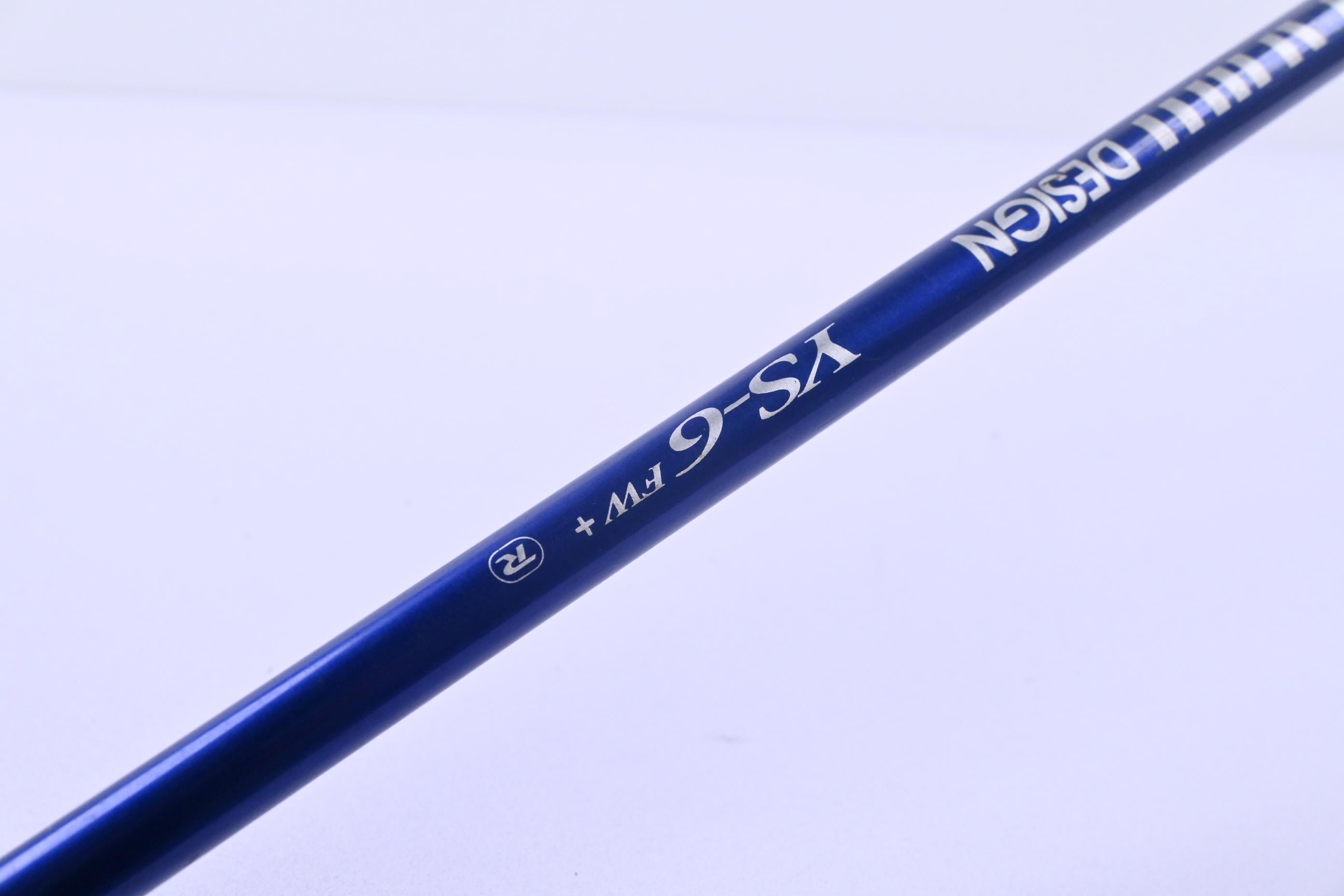 Titleist 904 F #4 Wood / 17 Degree / Regular Flex Tour AD YS-6 Shaft