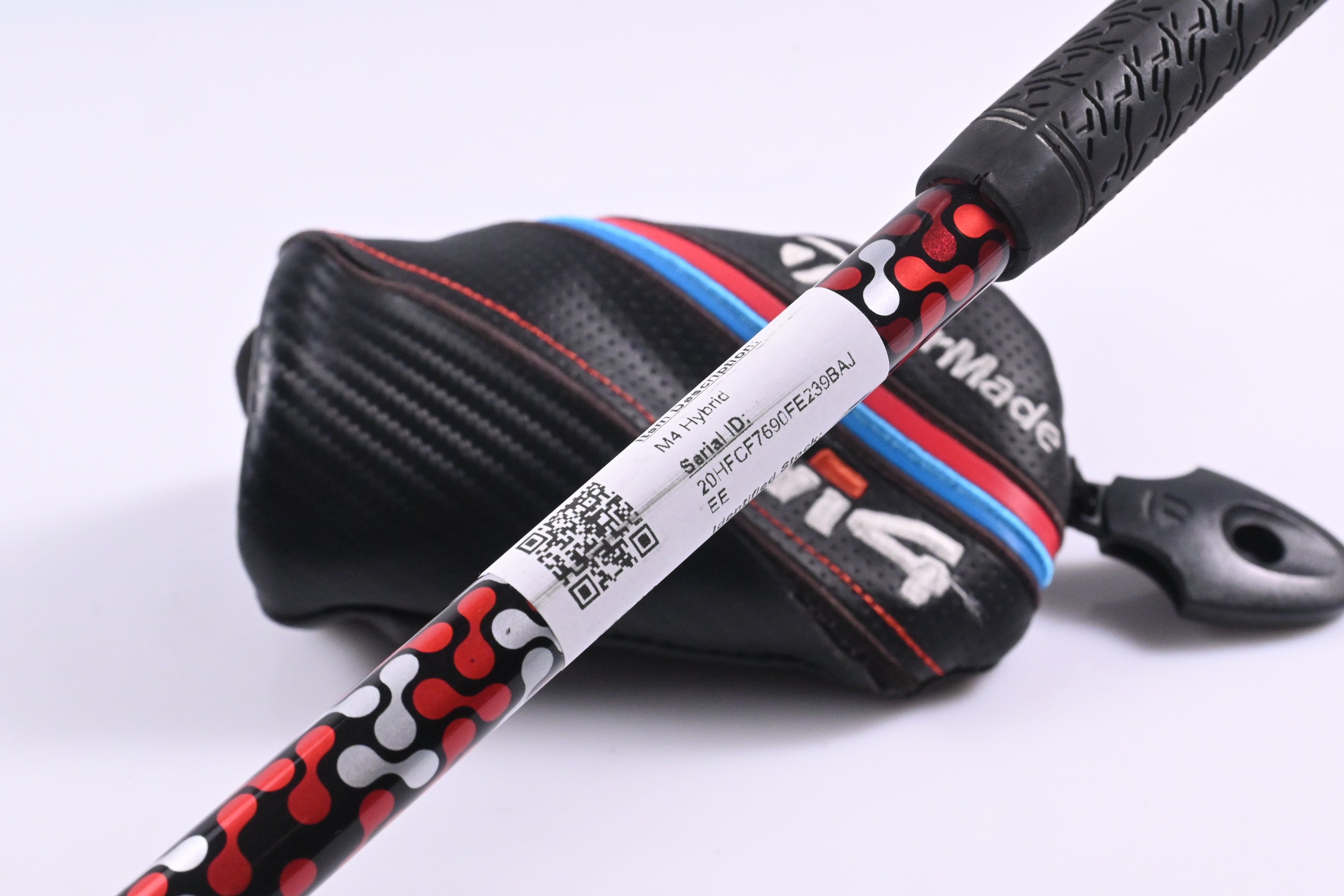 Taylormade M4 4 Hybrid / 22 Degree / Regular Flex Fujikura Atmos Red 6 Shaft